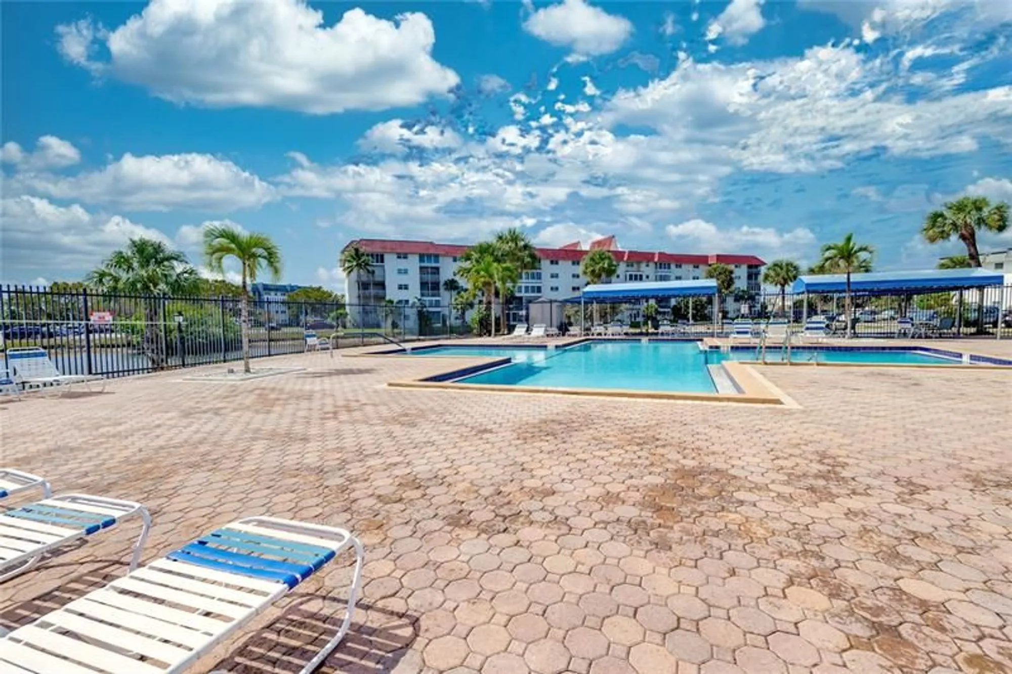 Property Slideshow image 33 of 43 | 2271 nw 47th ter 107, Lauderhill, FL, 33313