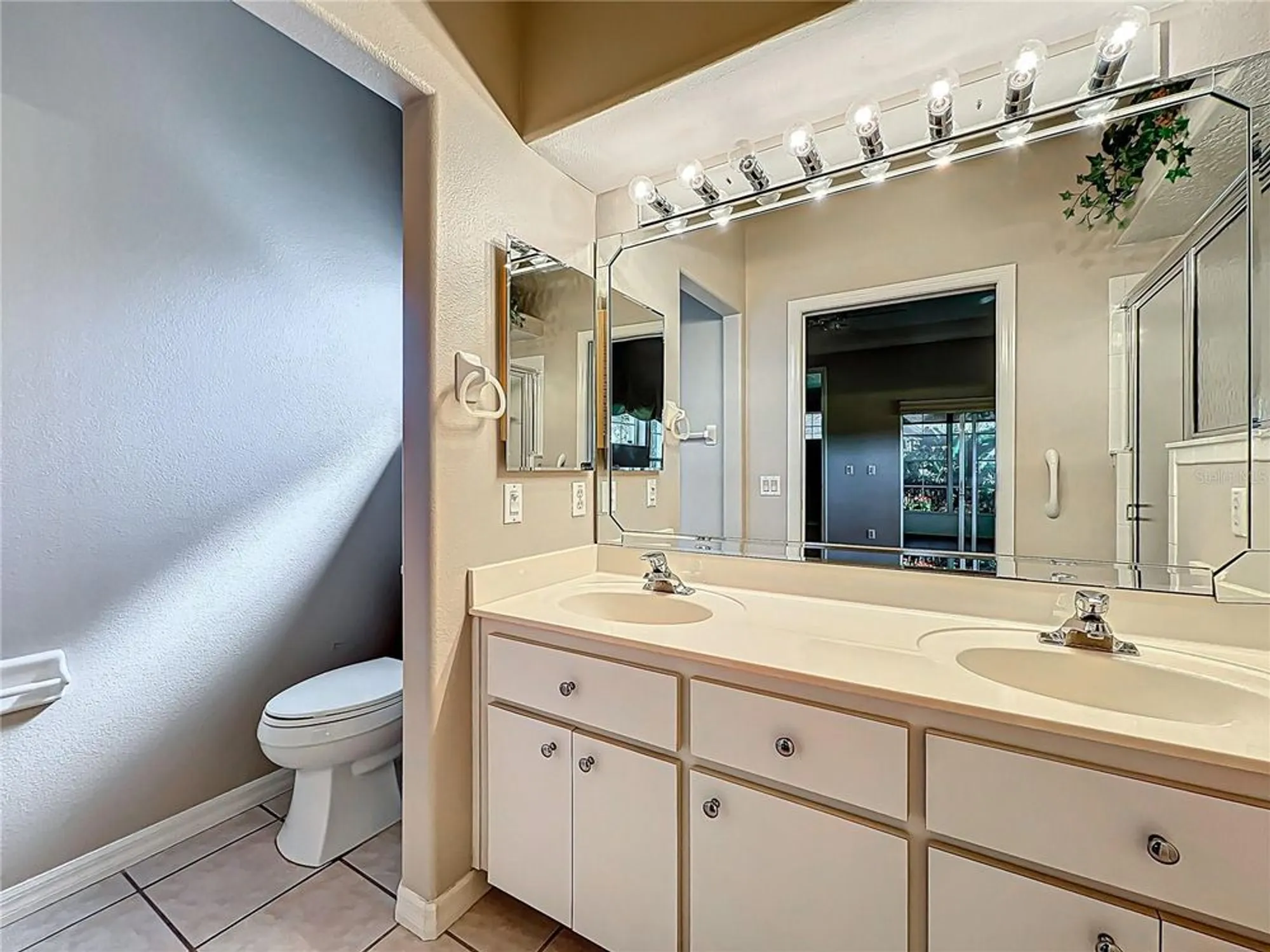 Property Slideshow image 30 of 53 | 21636 king henry ave, Leesburg, FL, 34748