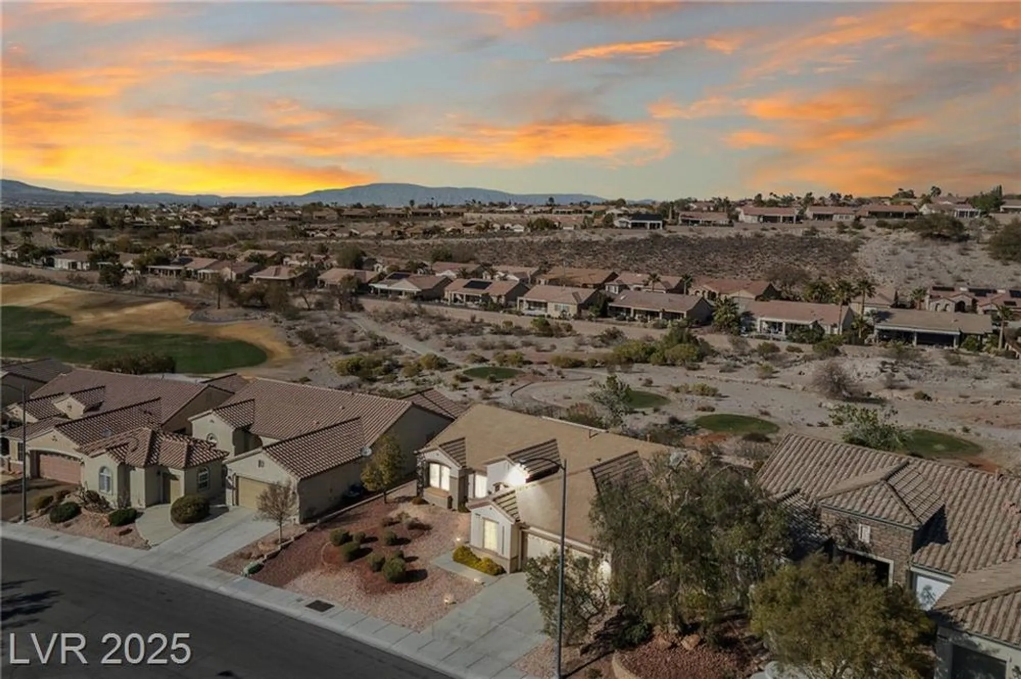 Property Slideshow image 3 of 35 | 2920 foxtail creek ave, Henderson, NV, 89052