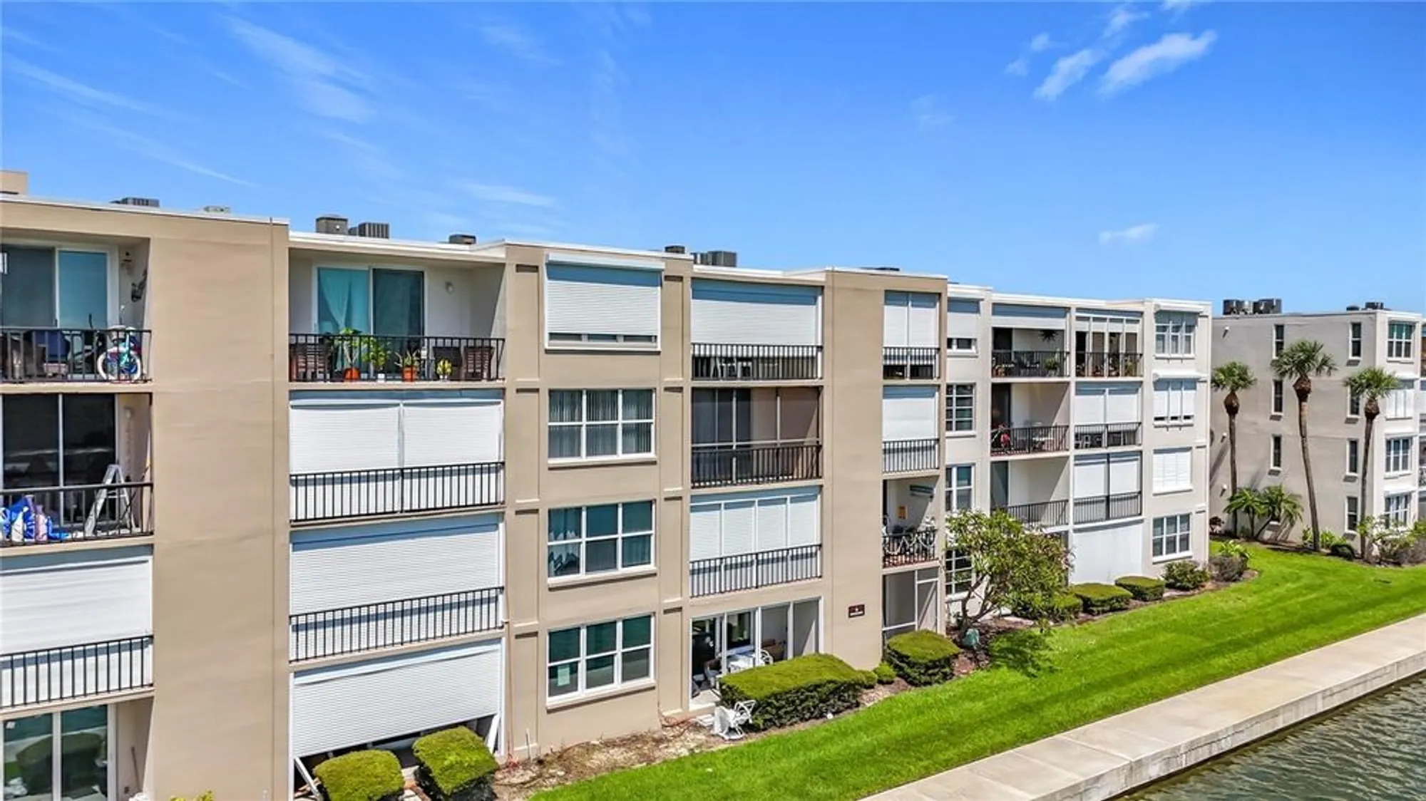 Property Slideshow image 53 of 62 | 7625 sun island dr 307, South Pasadena, FL, 33707