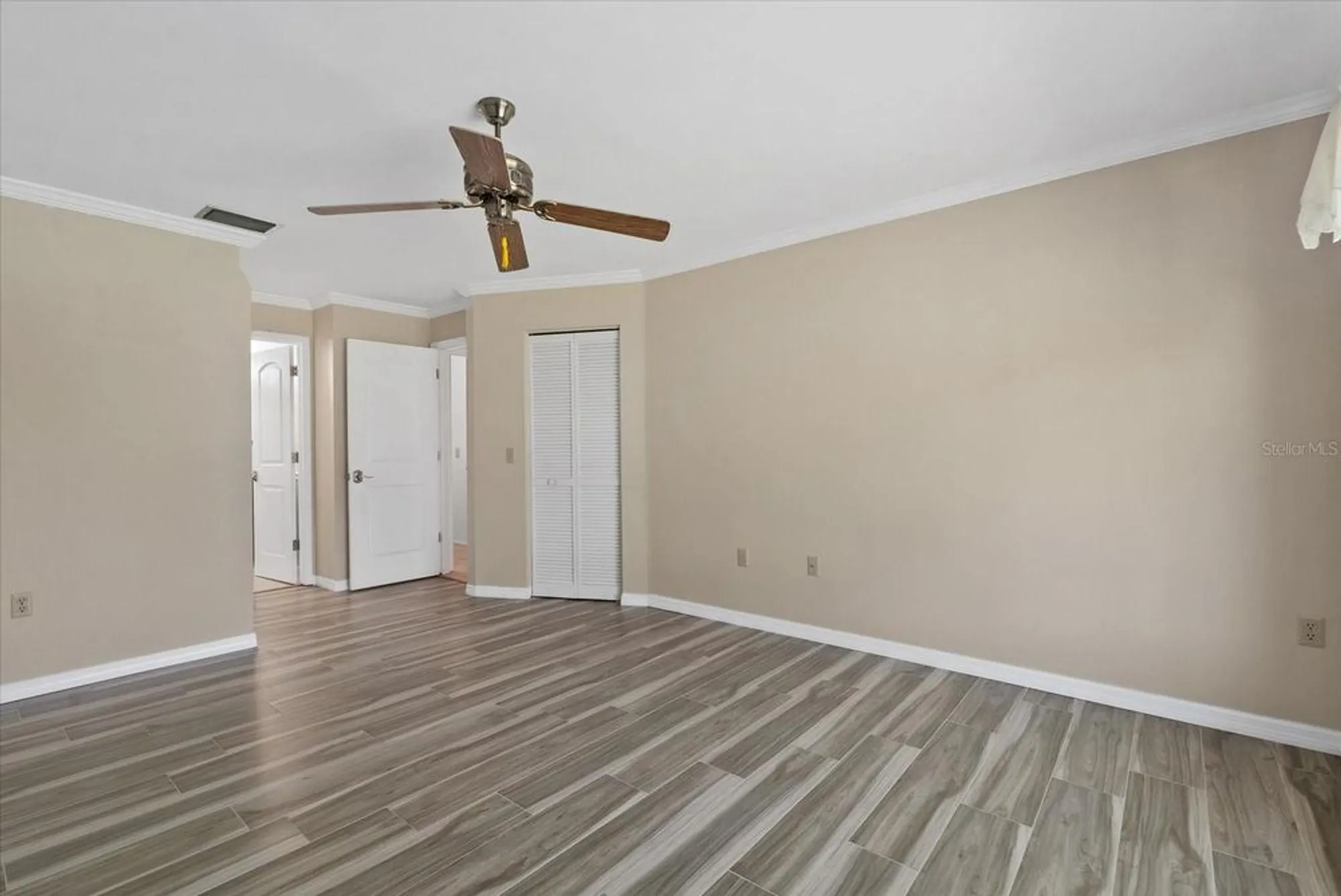 Property Slideshow image 31 of 48 | 508 foxwood blvd, Englewood, FL, 34223