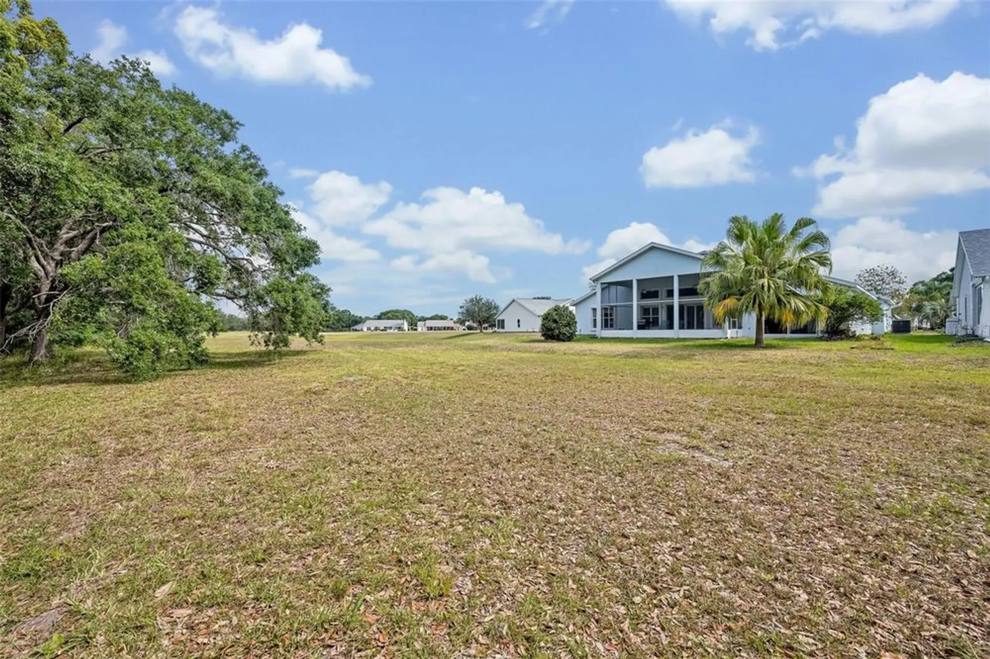 Property Slideshow image 44 of 52 | 25057 riverwalk dr, Leesburg, FL, 34748