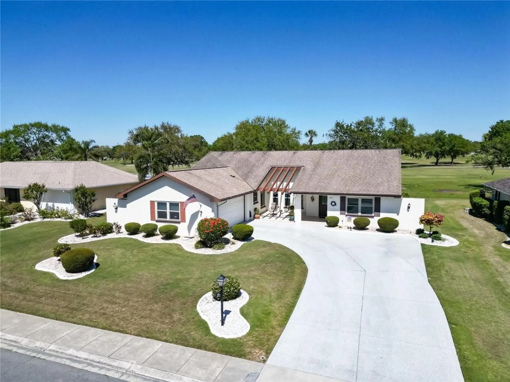 Property Slideshow image 55 of 79 | 2007 east view dr, Sun City Center, FL, 33573