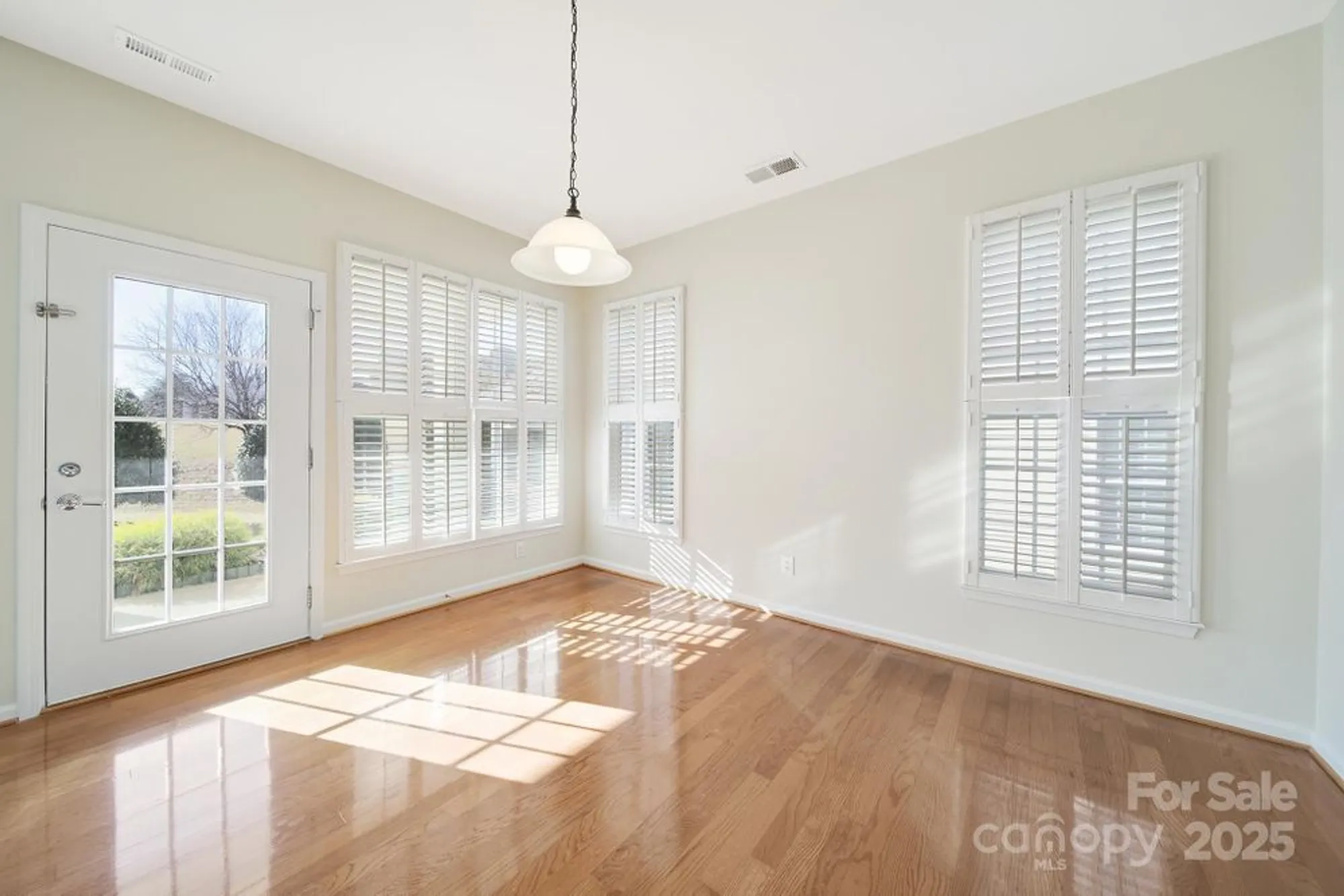 Property Slideshow image 11 of 48 | 10411 bethpage dr, Fort Mill, SC, 29707