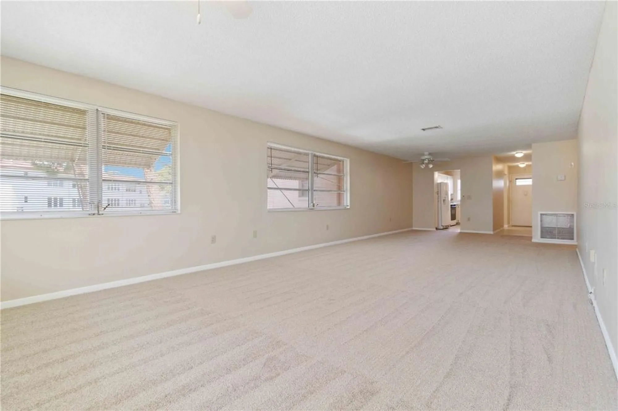 Property Slideshow image 11 of 30 | 5623 80th st n unit 202, St Petersburg, FL, 33709