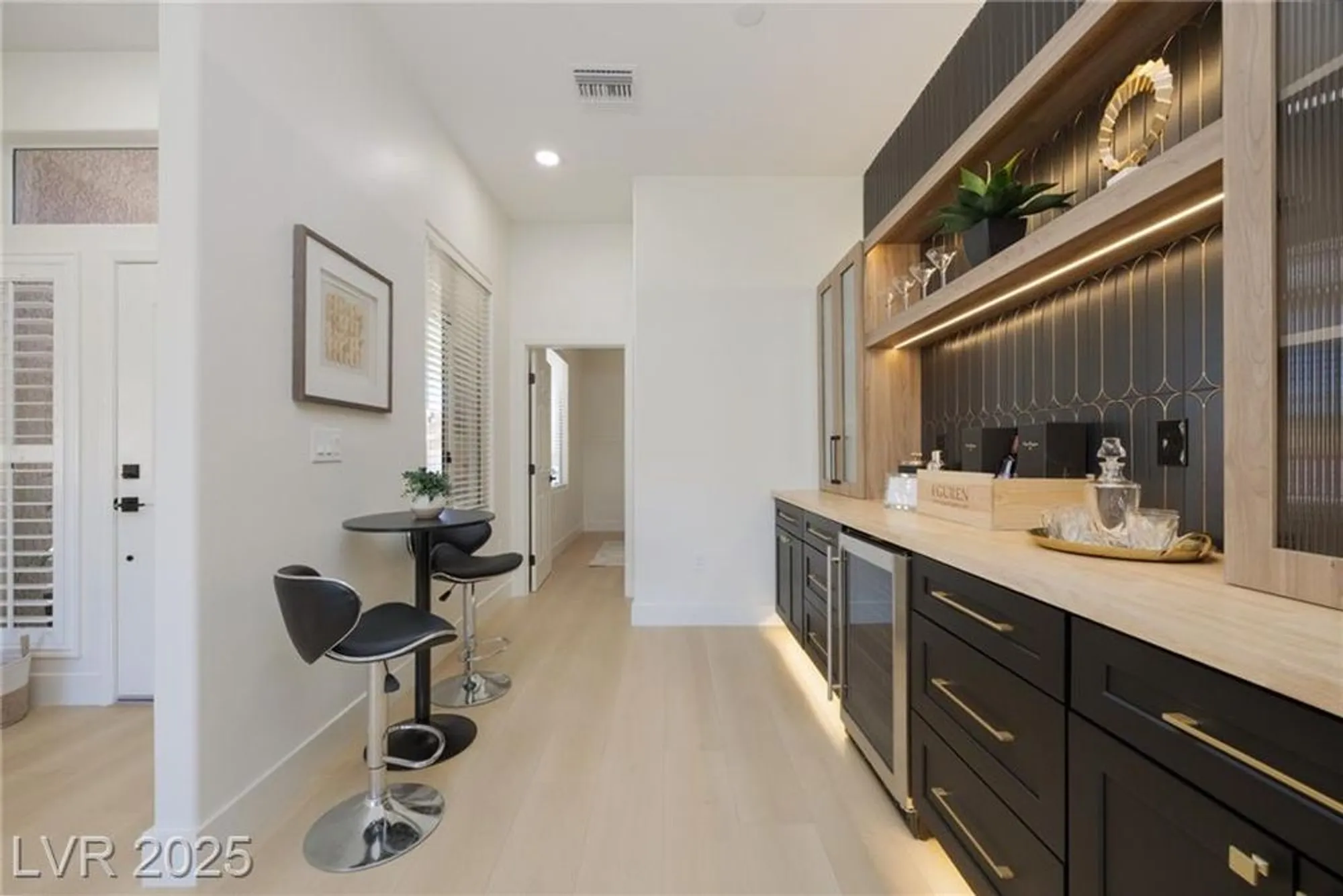 Property Slideshow image 4 of 43 | 2725 youngdale dr, Las Vegas, NV, 89134