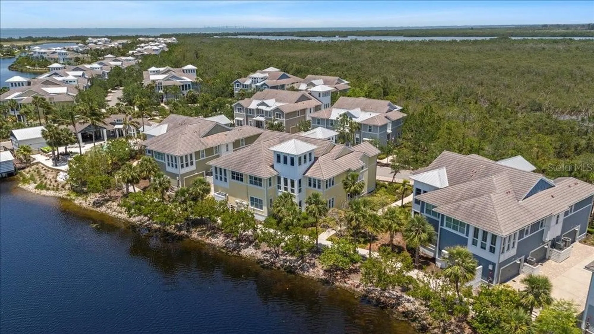 Property Slideshow image 63 of 88 | 340 sapphire lake dr 202, Bradenton, FL, 34209