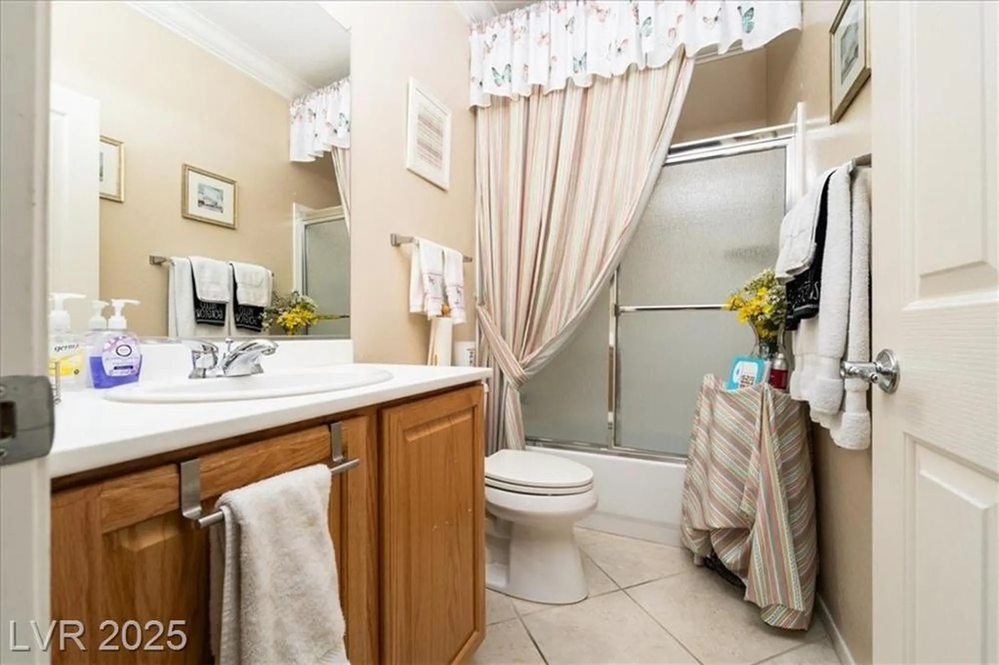 Property Slideshow image 17 of 47 | 2486 divine sky dr, Henderson, NV, 89044