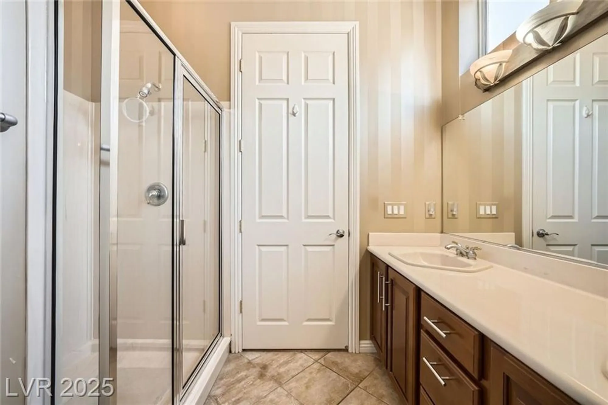 Property Slideshow image 43 of 72 | 4719 riva de romanza st, Las Vegas, NV, 89135