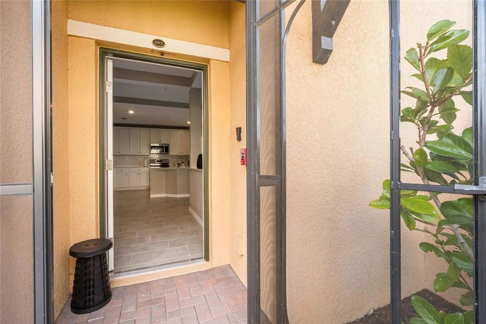 Property Slideshow image 5 of 74 | 10038 crooked creek dr unit 103, Venice, FL, 34293