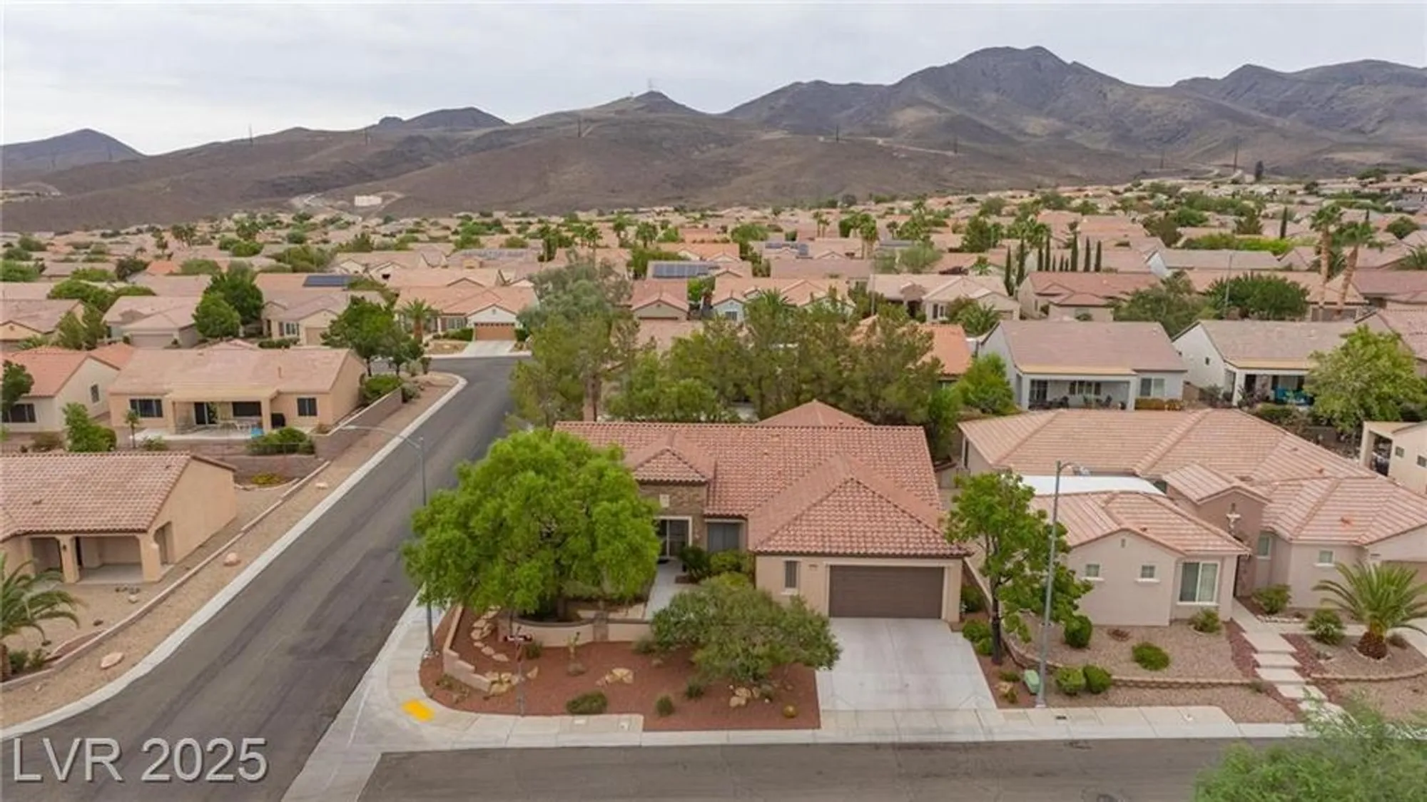Property Slideshow image 39 of 43 | 2120 twin falls dr, Henderson, NV, 89044