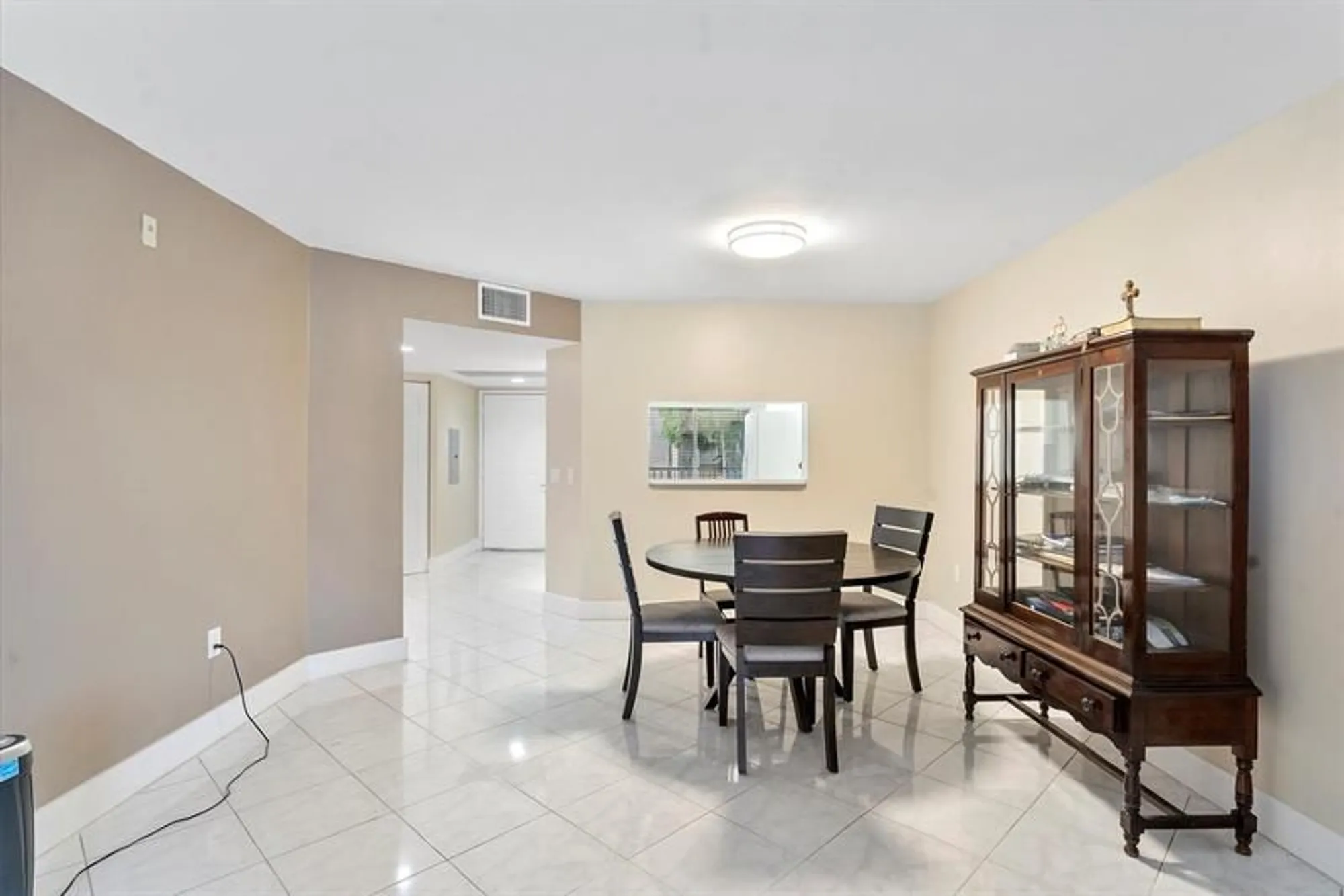 Property Slideshow image 6 of 17 | 850 sw 138th ave apt 208d, Pembroke Pines, FL, 33027