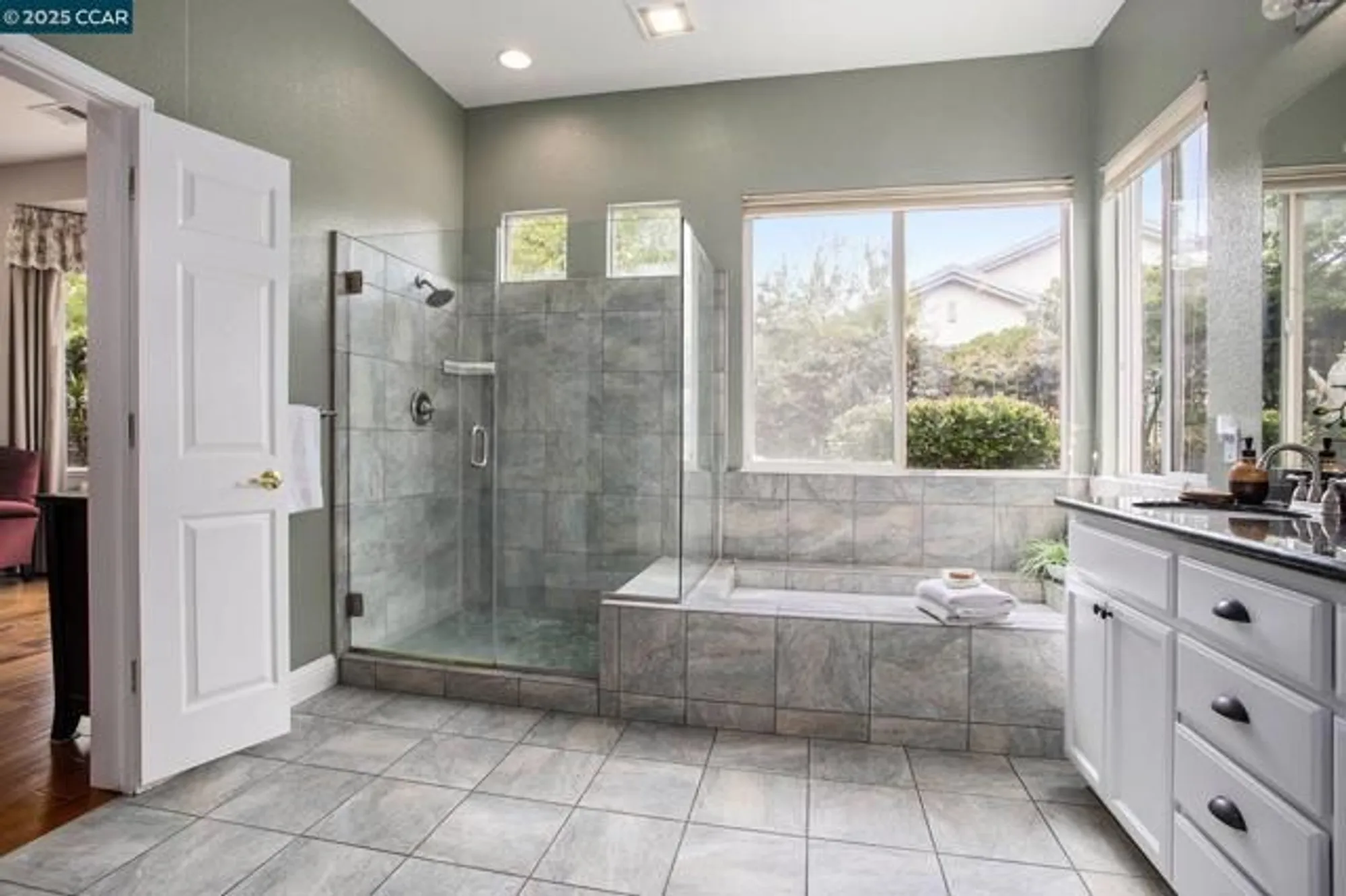 Property Slideshow image 20 of 32 | 451 tayberry ln, Brentwood, CA, 94513