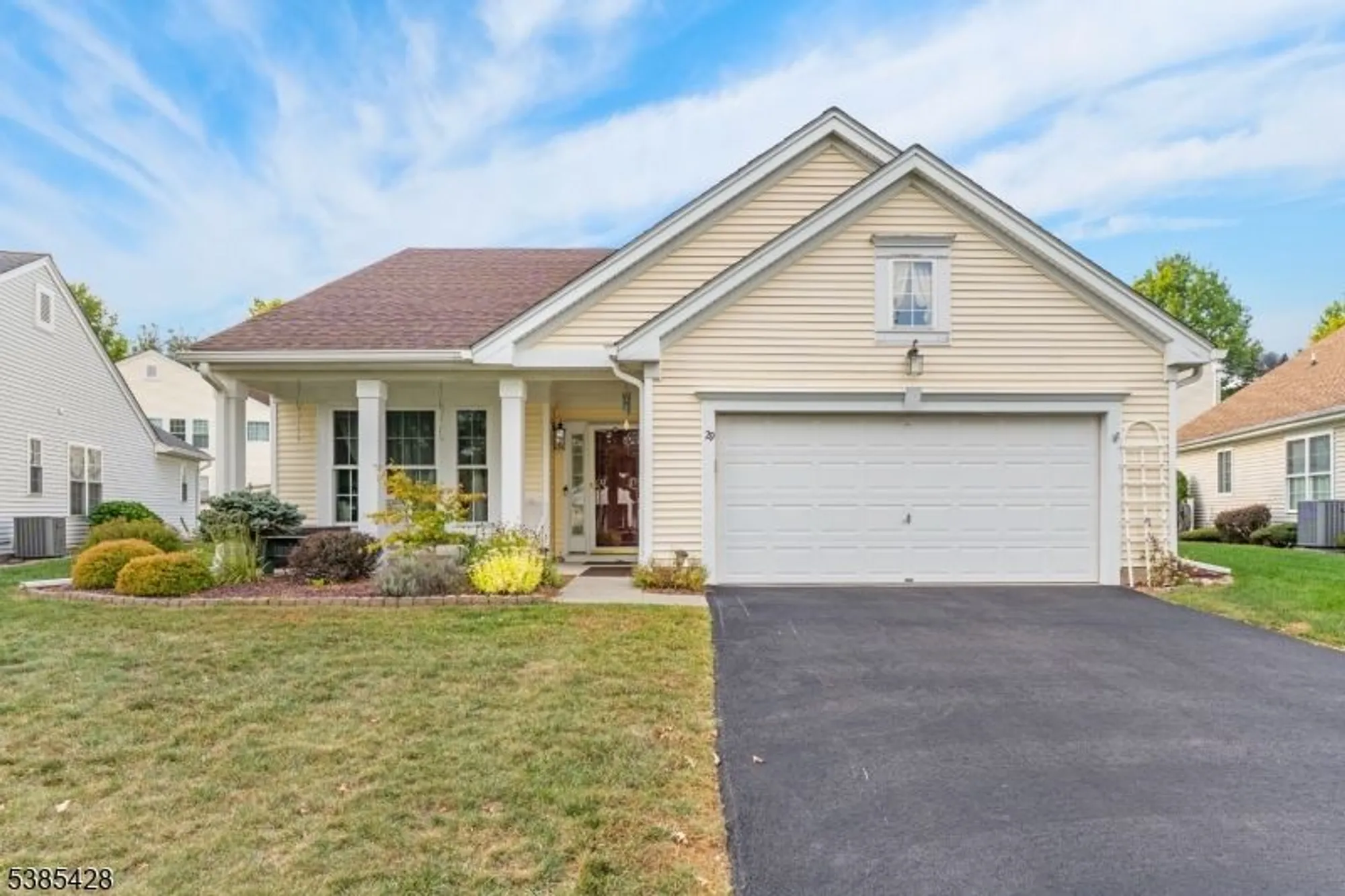 Property Slideshow image 3 of 48 | 29 stafford ln, Belvidere, NJ, 07823