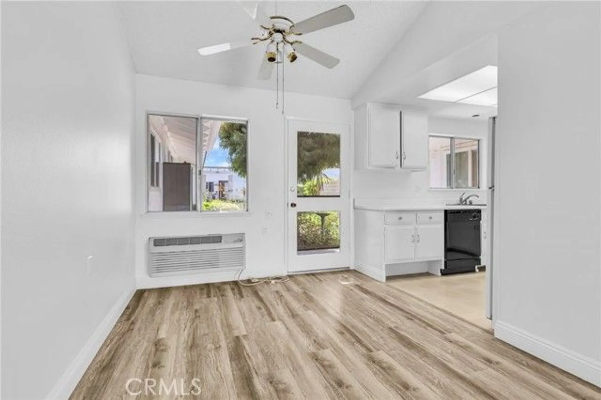 Property Slideshow image 9 of 20 | 2197 via mariposa e unit e b, Laguna Woods, CA, 92637