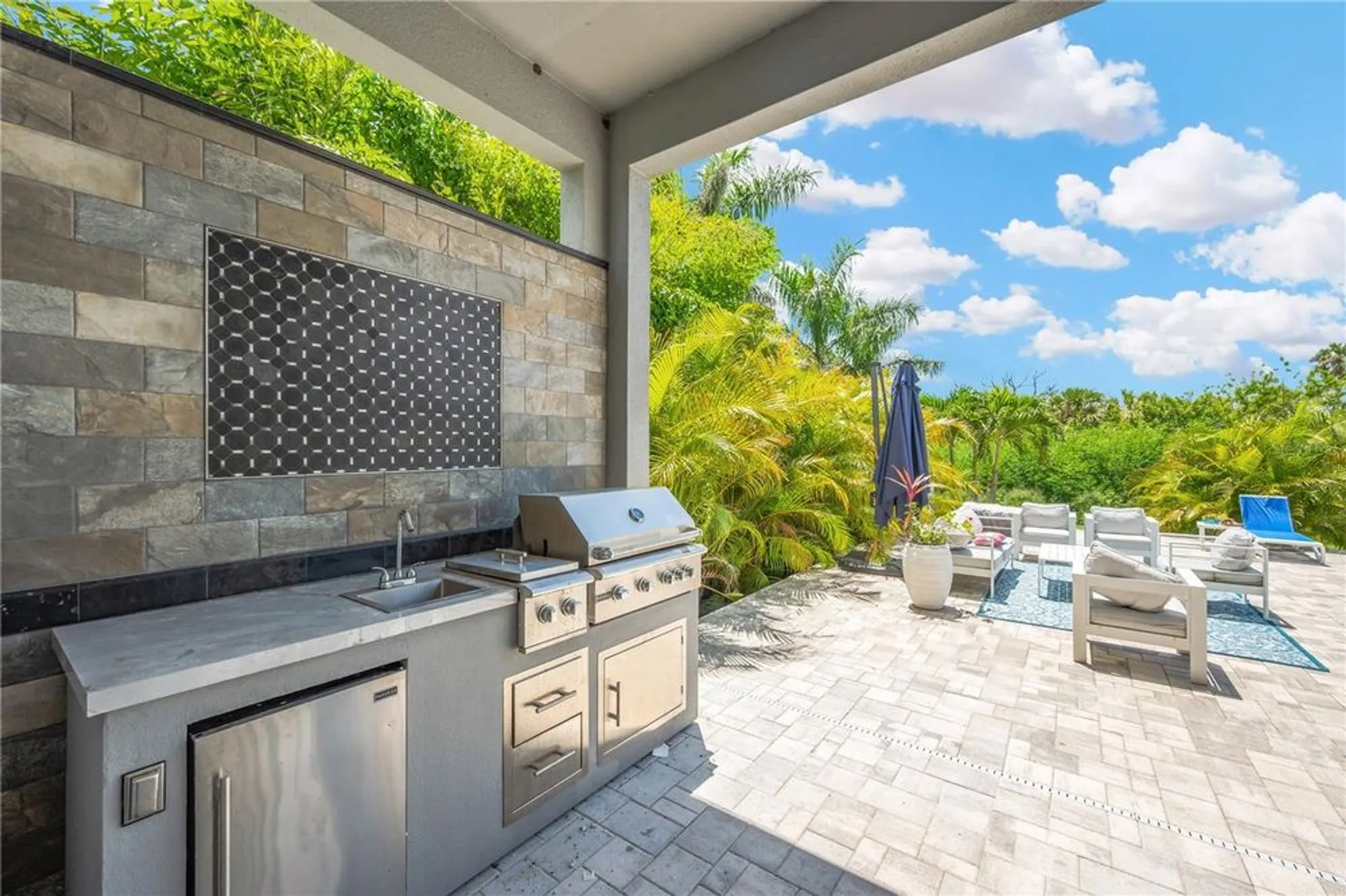Property Slideshow image 27 of 59 | 832 manns harbor dr, Apollo Beach, FL, 33572