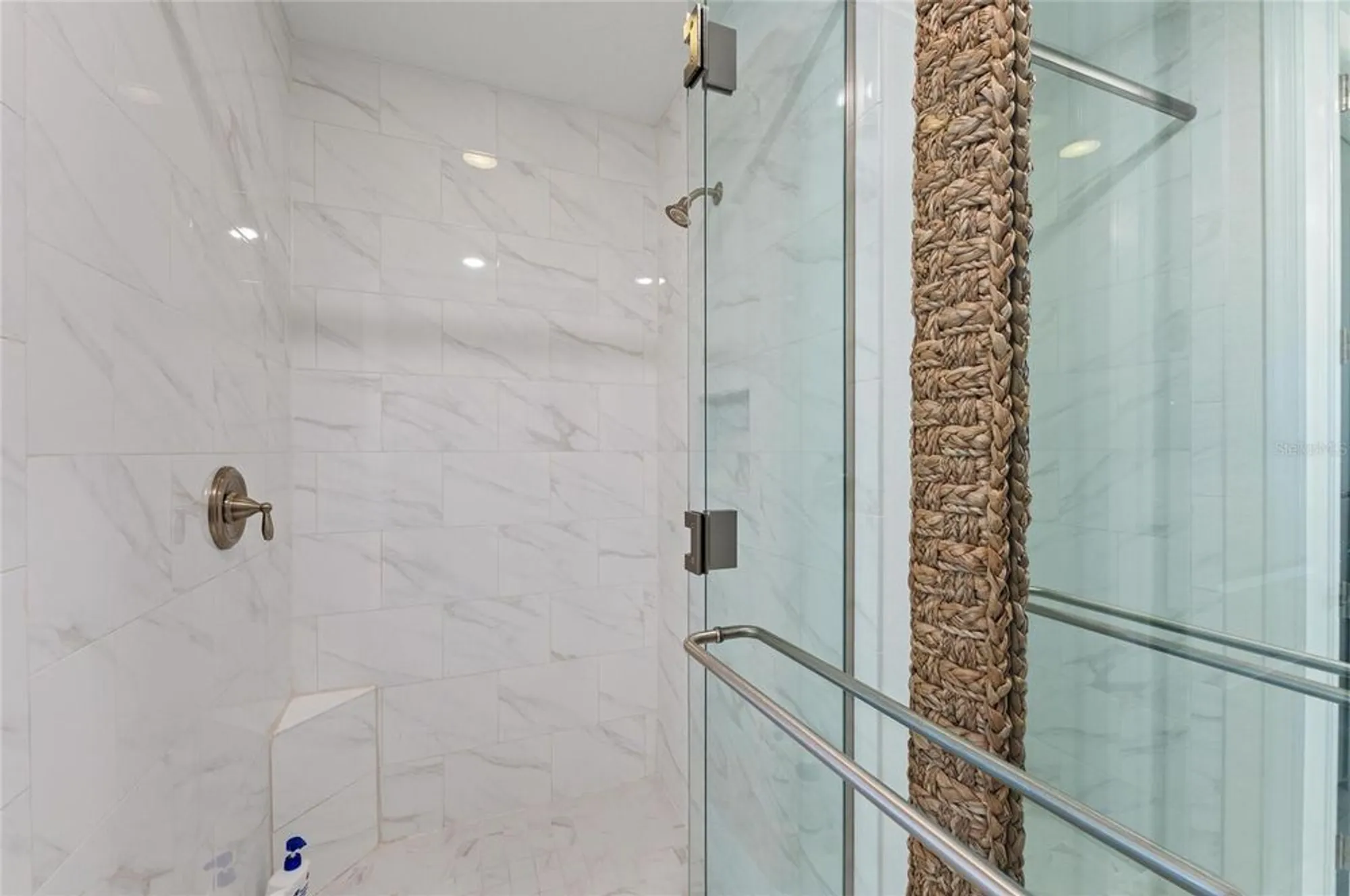 Property Slideshow image 38 of 100 | 387 aruba cir 301, Bradenton, FL, 34209