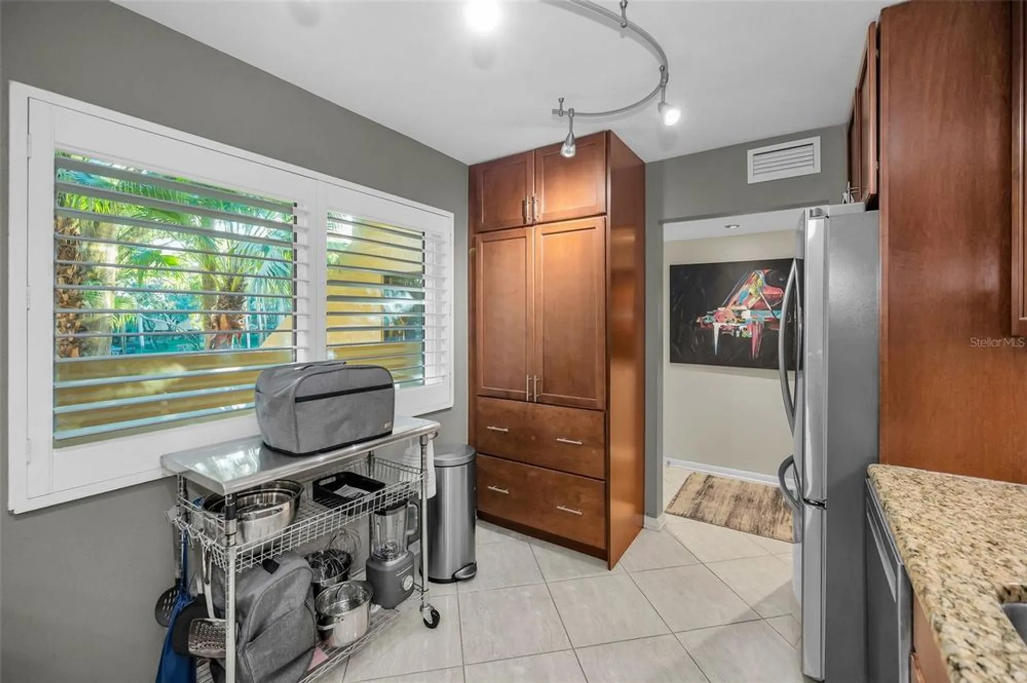 Property Slideshow image 33 of 85 | 3062 eastland blvd 105, Clearwater, FL, 33761