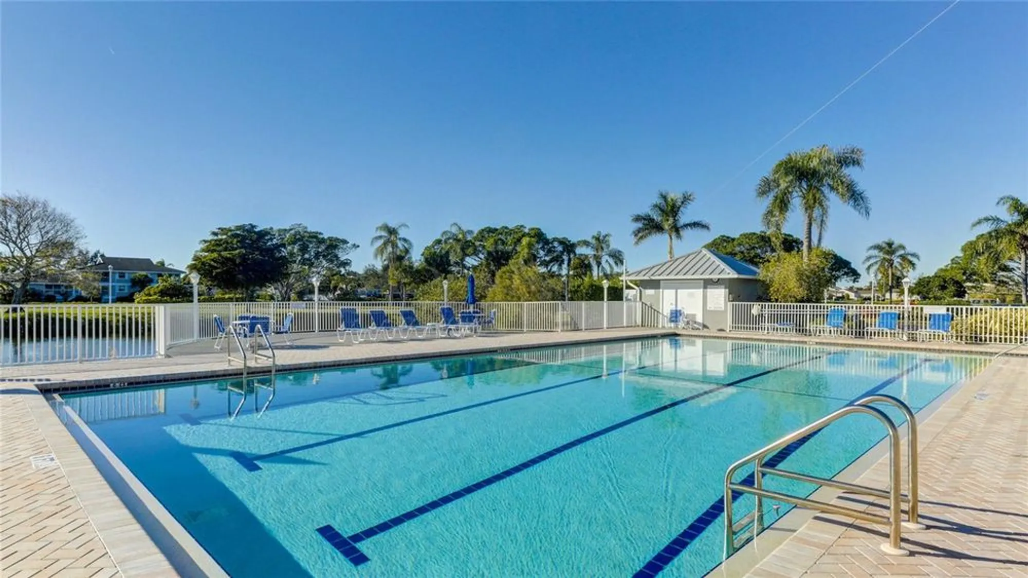 Property Slideshow image 32 of 73 | 1109 edgewater cir # 1109, Bradenton, FL, 34209