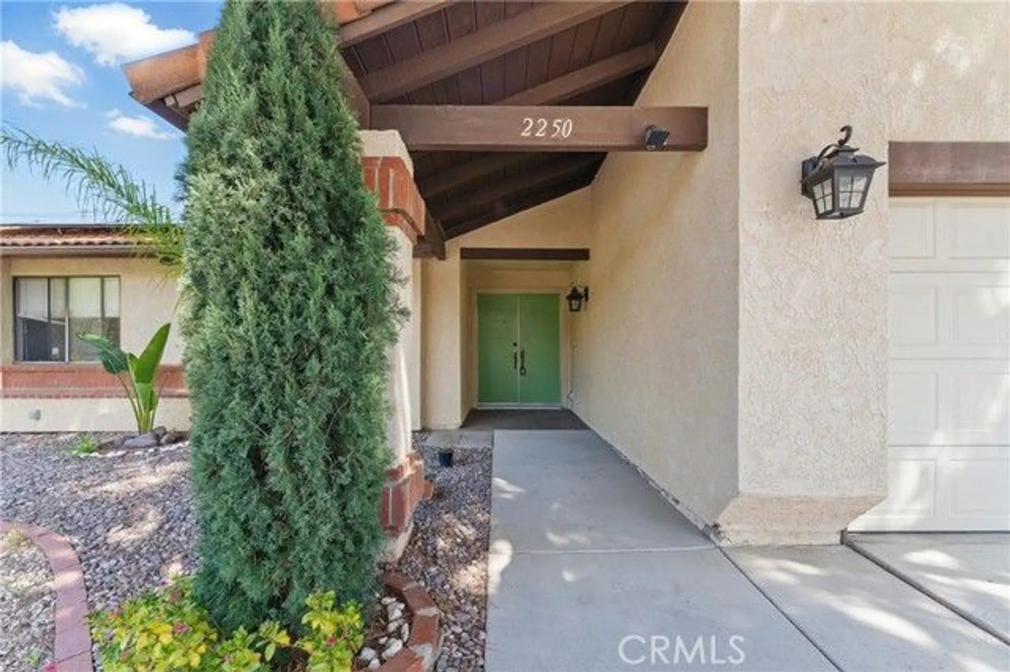Property Slideshow image 8 of 36 | 2250 redwood dr, Hemet, CA, 92545