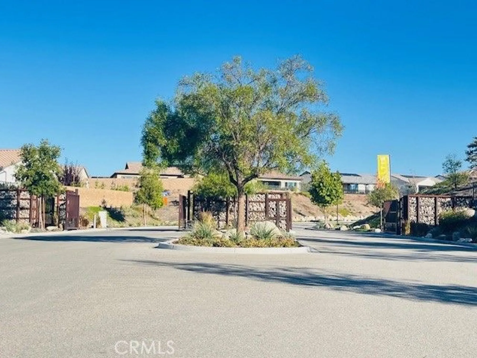 Property Slideshow image 11 of 12 | 28813 chapparal ct, Santa Clarita, CA, 91350