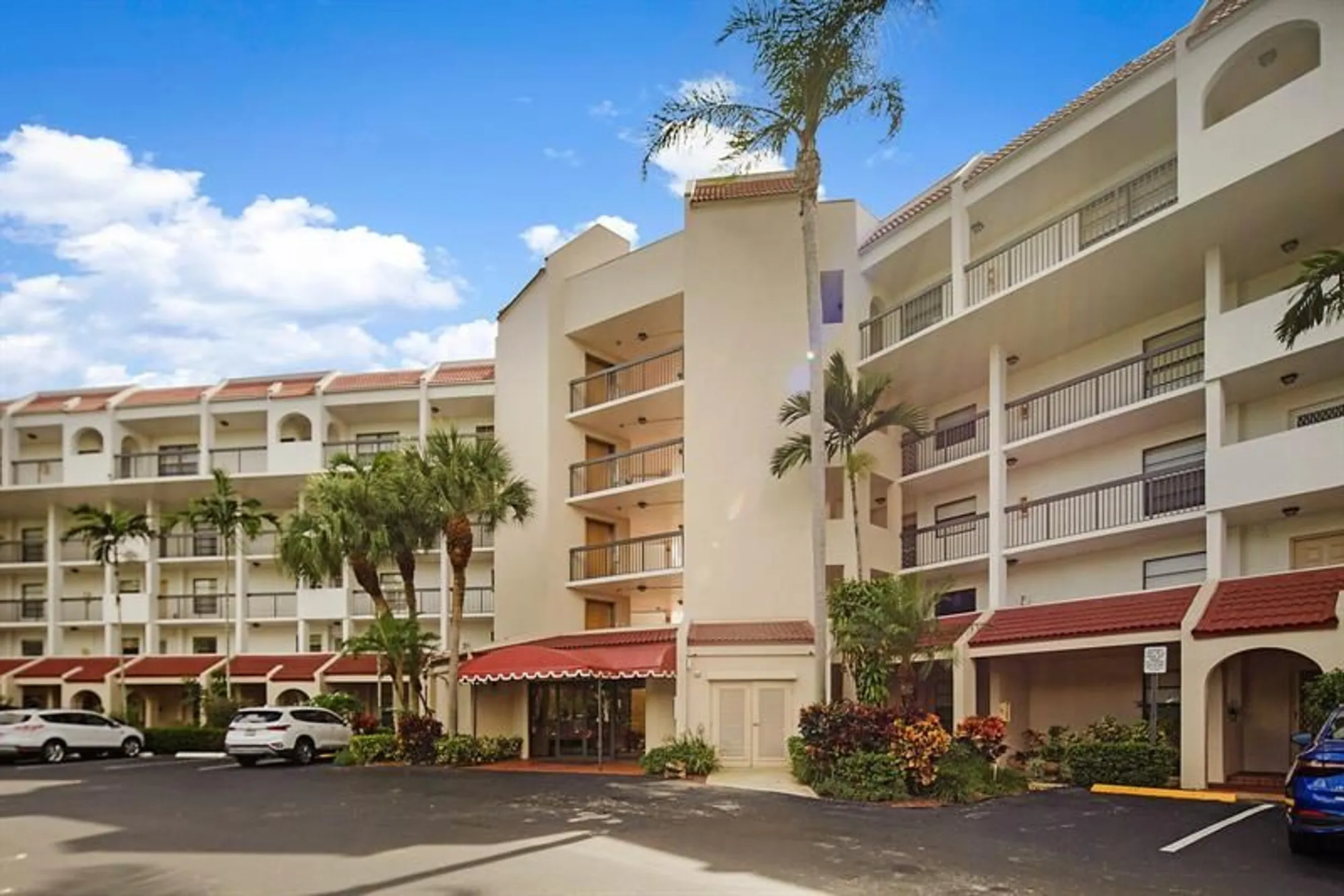 Property Slideshow image 2 of 33 | 3485 environ blvd c106, Lauderhill, FL, 33319