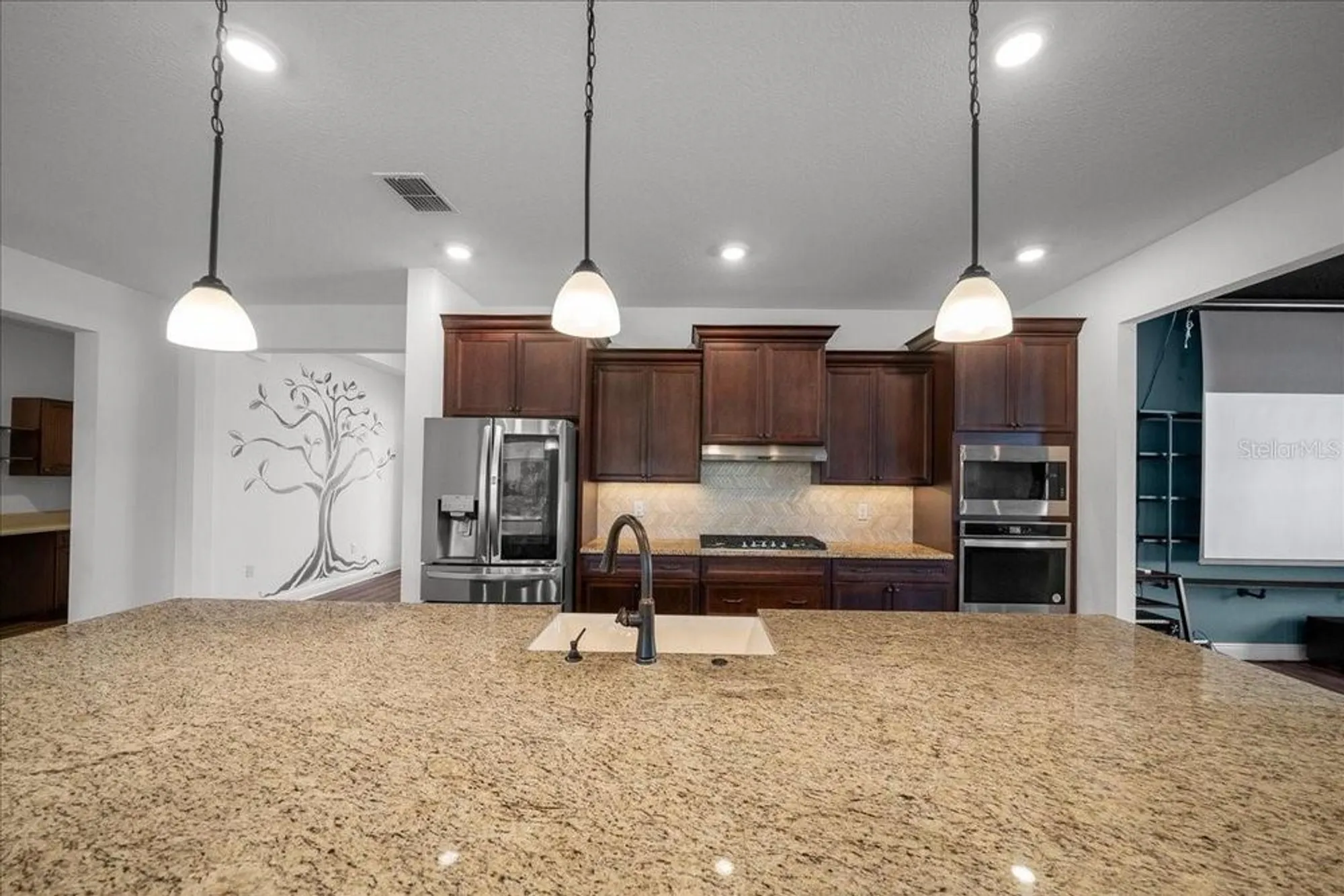 Property Slideshow image 31 of 63 | 8233 sw 93rd ter, Ocala, FL, 34481