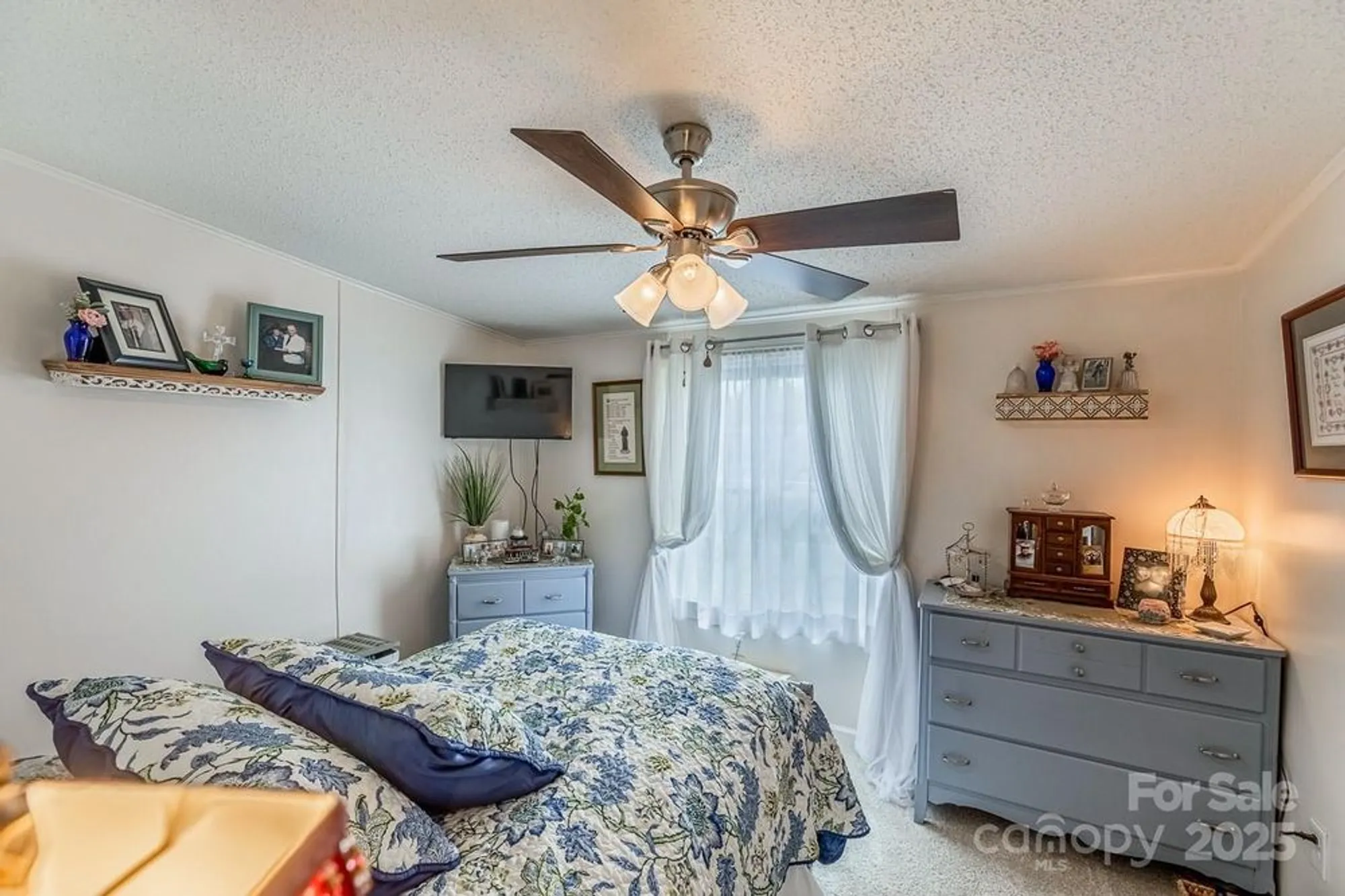 Property Slideshow image 34 of 43 | 445 riverwind dr, Hendersonville, NC, 28739