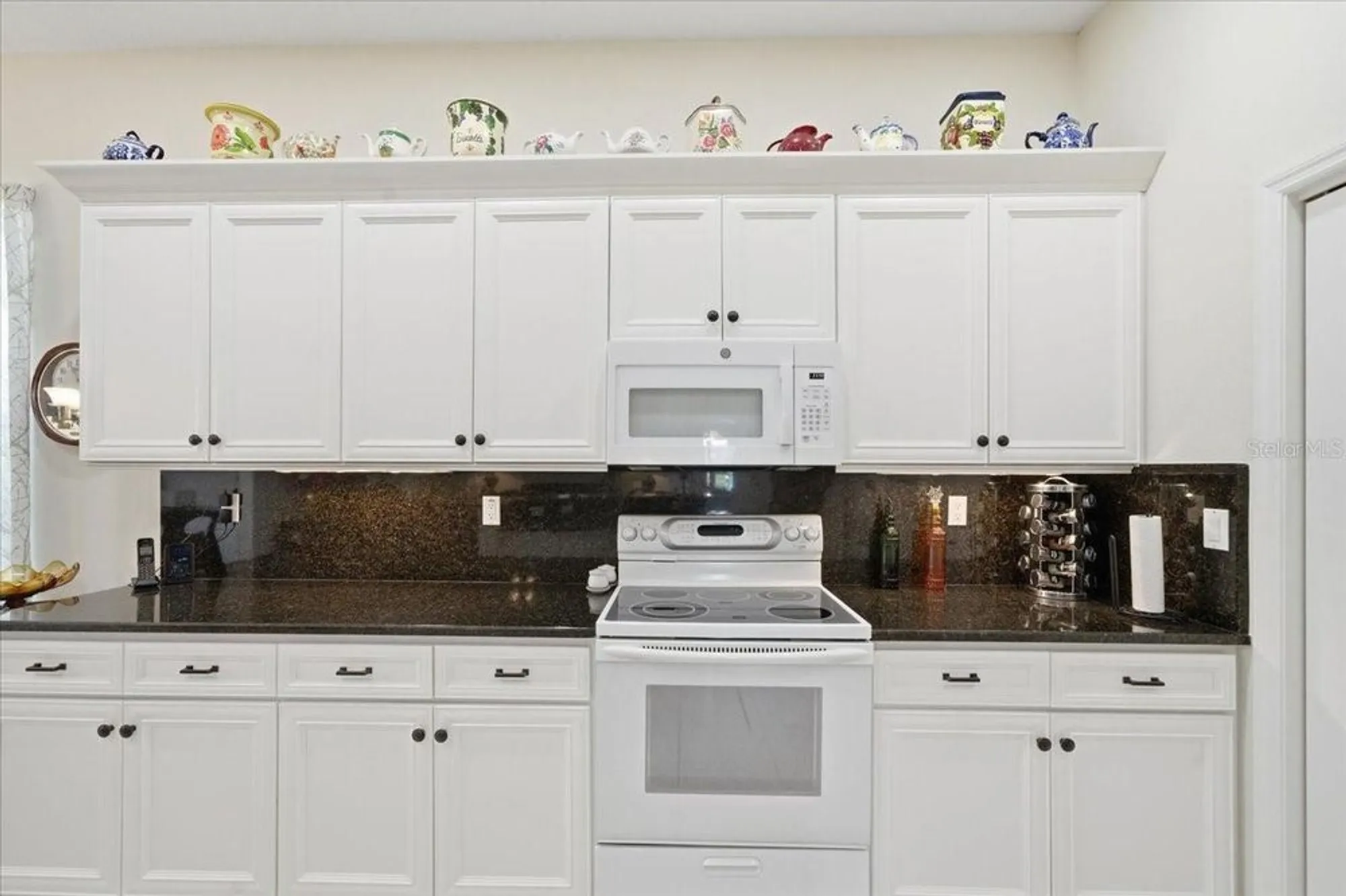 Property Slideshow image 17 of 46 | 10051 lenox blvd, Weeki Wachee, FL, 34613