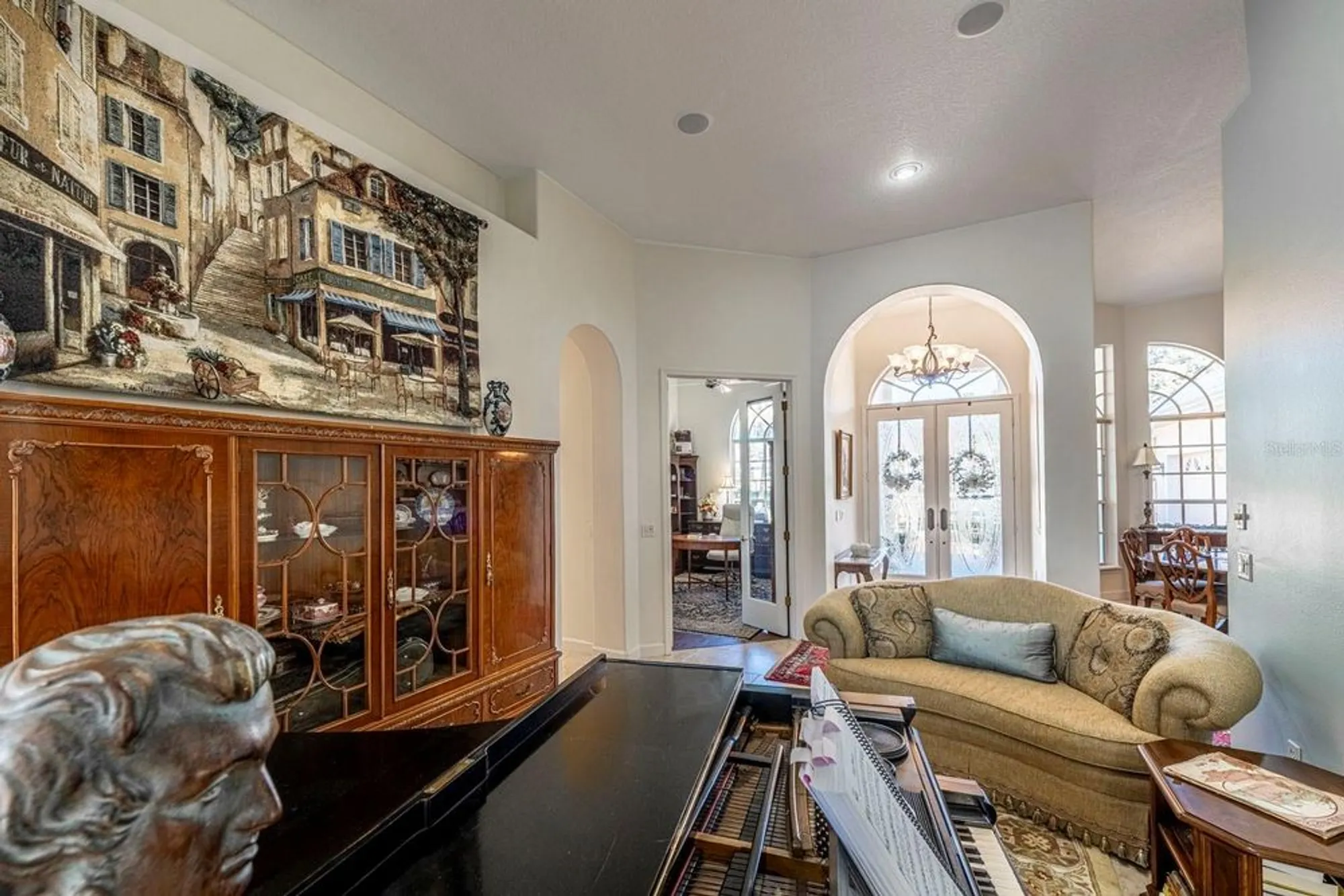 Property Slideshow image 9 of 64 | 5061 greenbriar trl, Mount Dora, FL, 32757