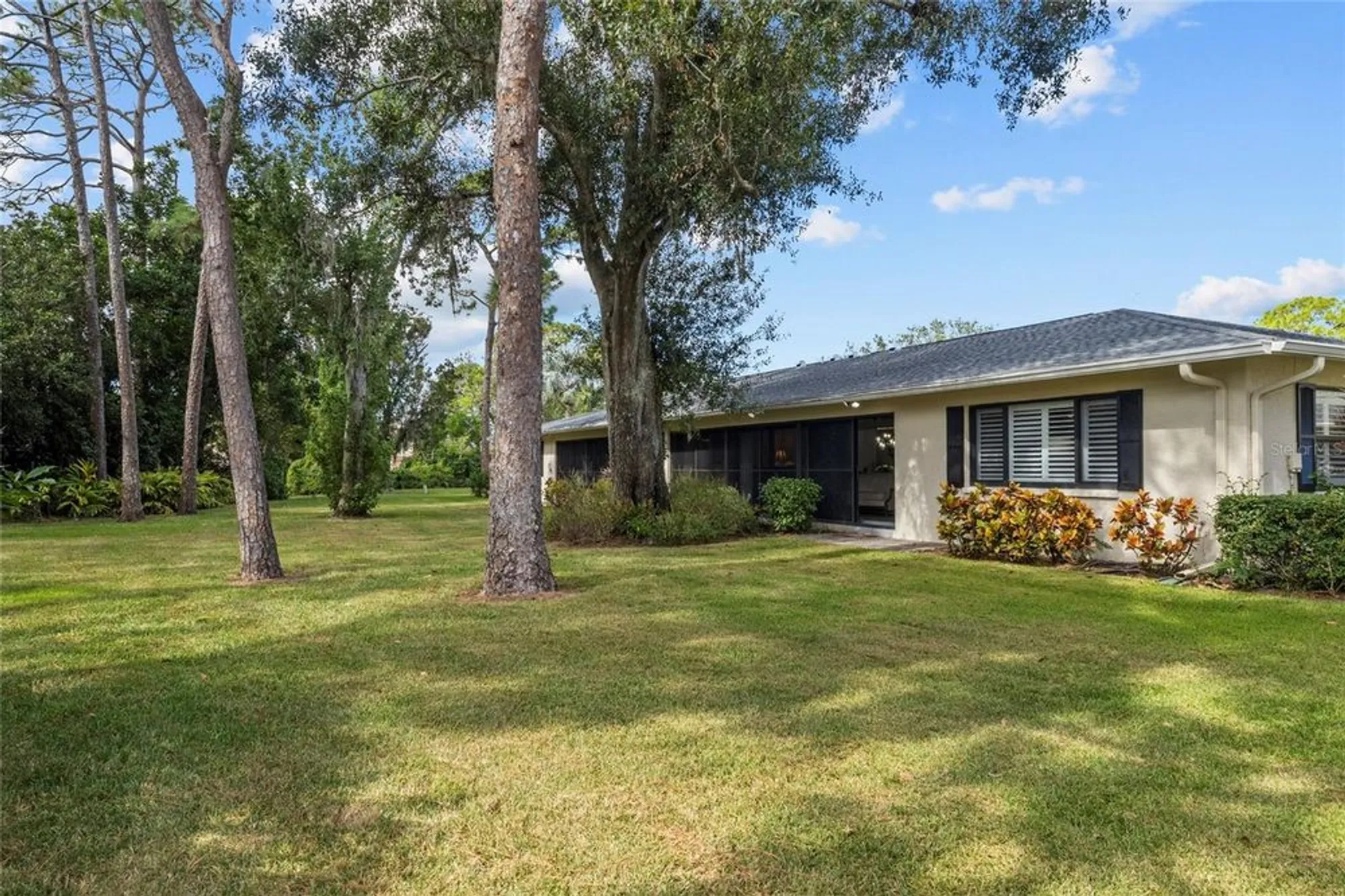 Property Slideshow image 36 of 38 | 7143 fairway bend ln, Sarasota, FL, 34243