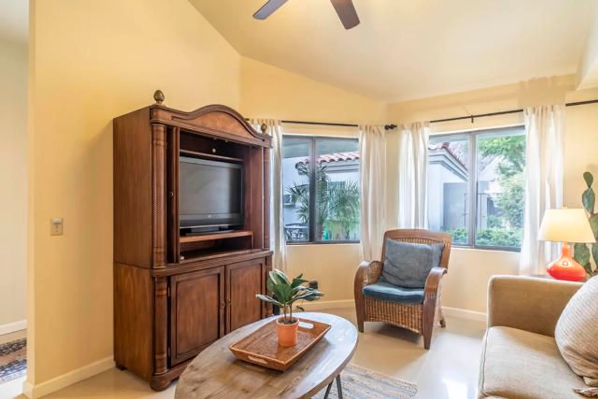 Property Slideshow image 23 of 41 | 55412 riviera, La Quinta, CA, 92253