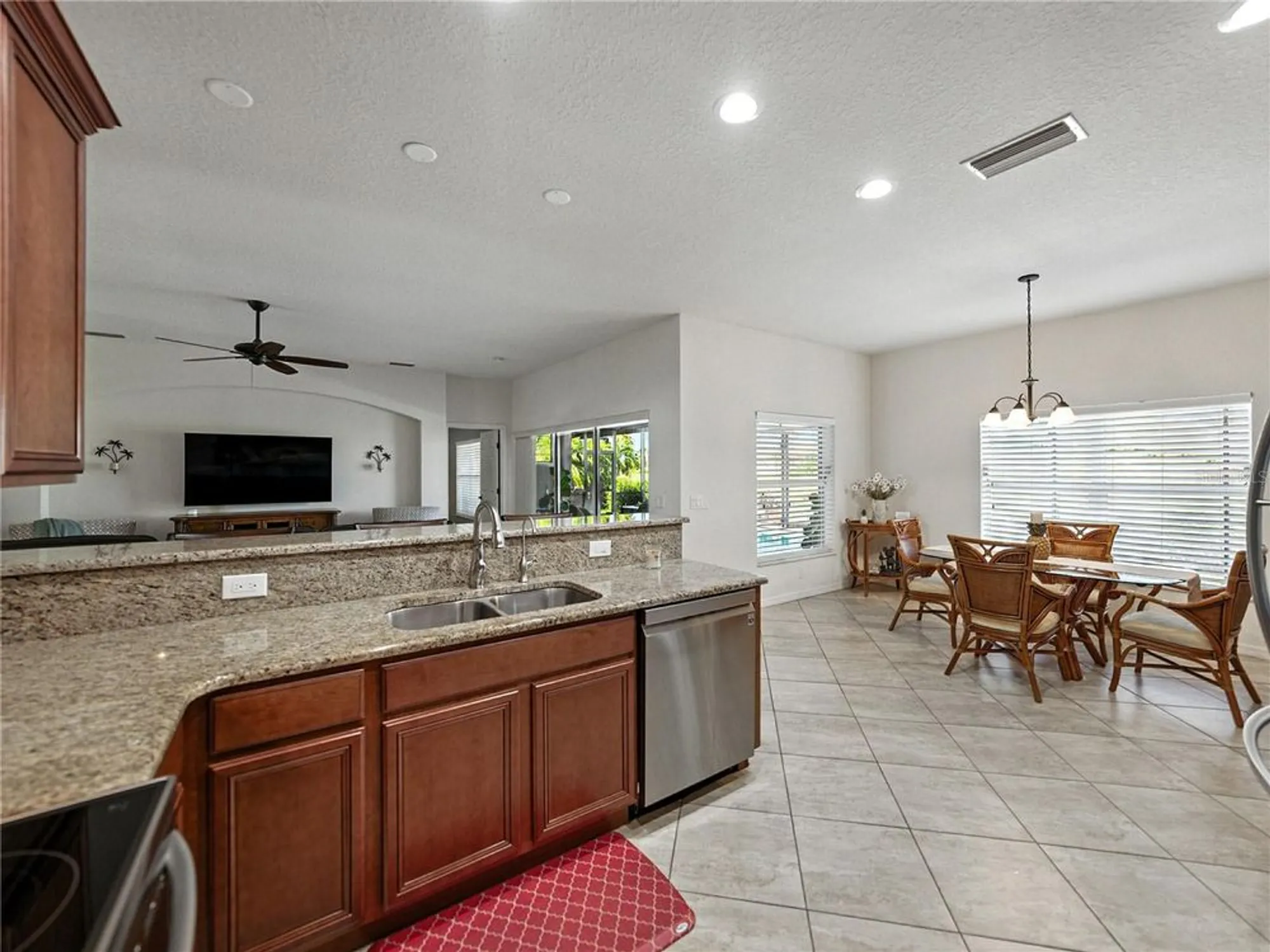 Property Slideshow image 17 of 95 | 5332 hogan ln, Winter Haven, FL, 33884