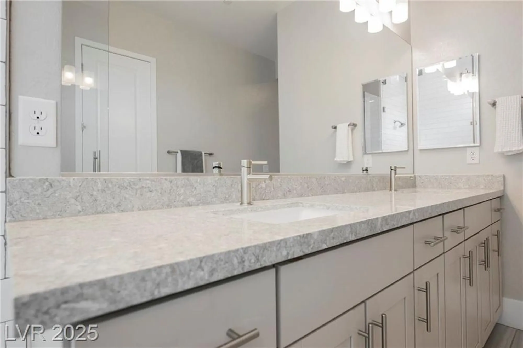 Property Slideshow image 25 of 67 | 10023 chrysolite pl, Las Vegas, NV, 89143