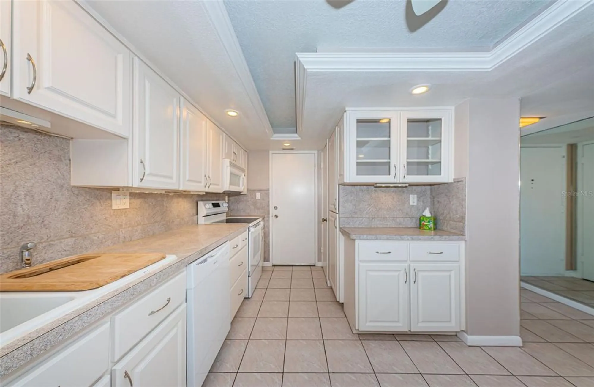 Property Slideshow image 14 of 55 | 7400 sun island dr 311, South Pasadena, FL, 33707