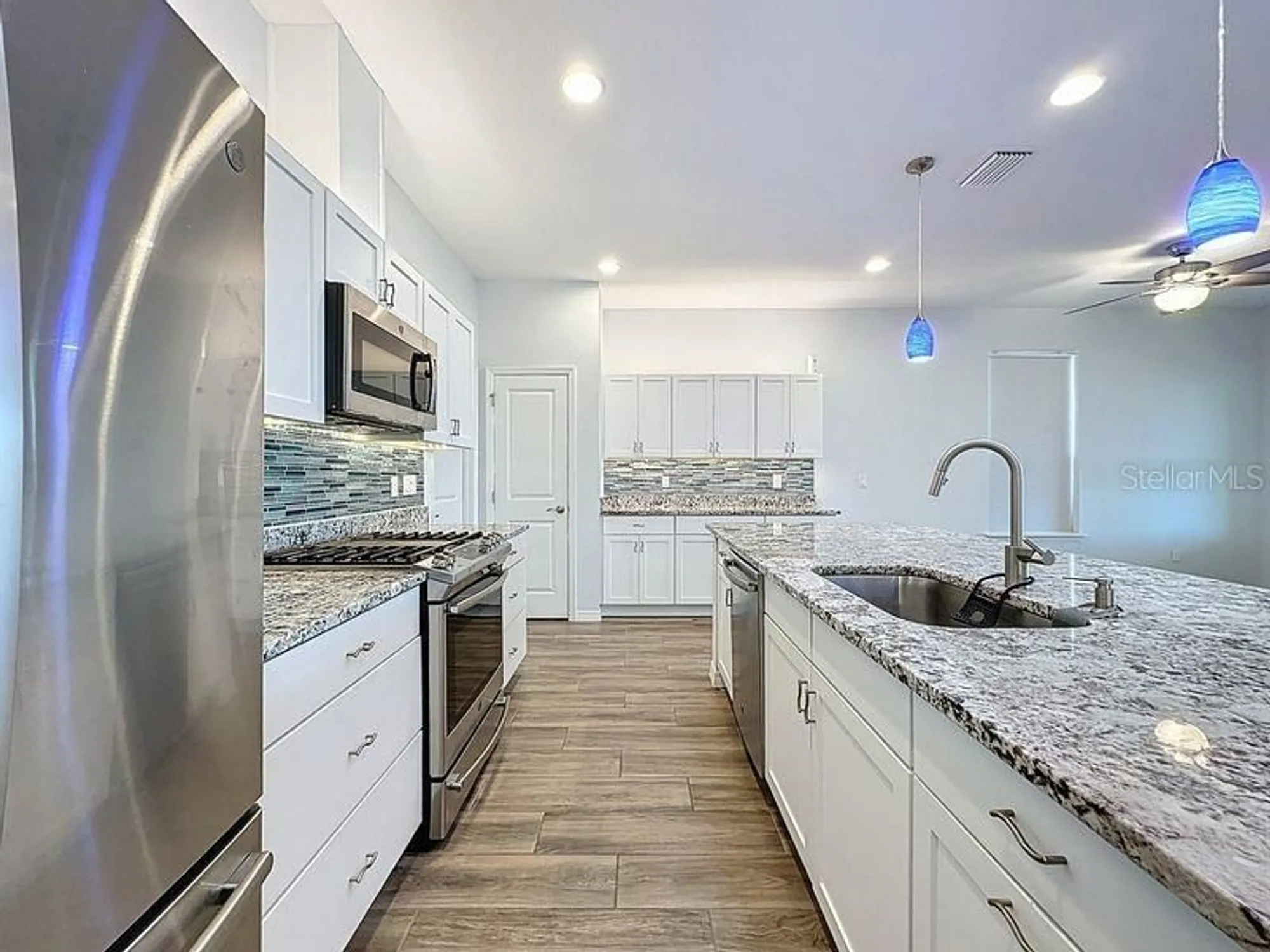 Property Slideshow image 7 of 40 | 537 narrow view ln, Groveland, FL, 34736