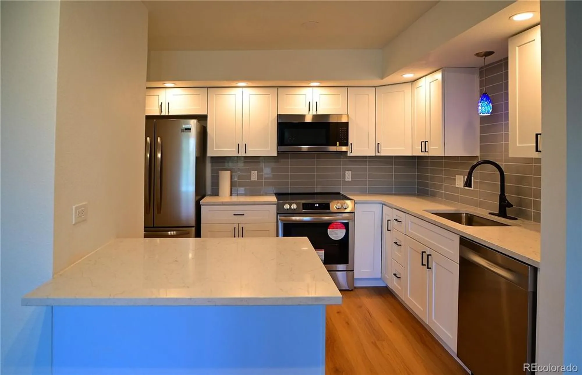 Property Slideshow image 1 of 30 | 13902 e marina dr 412, Aurora, CO, 80014