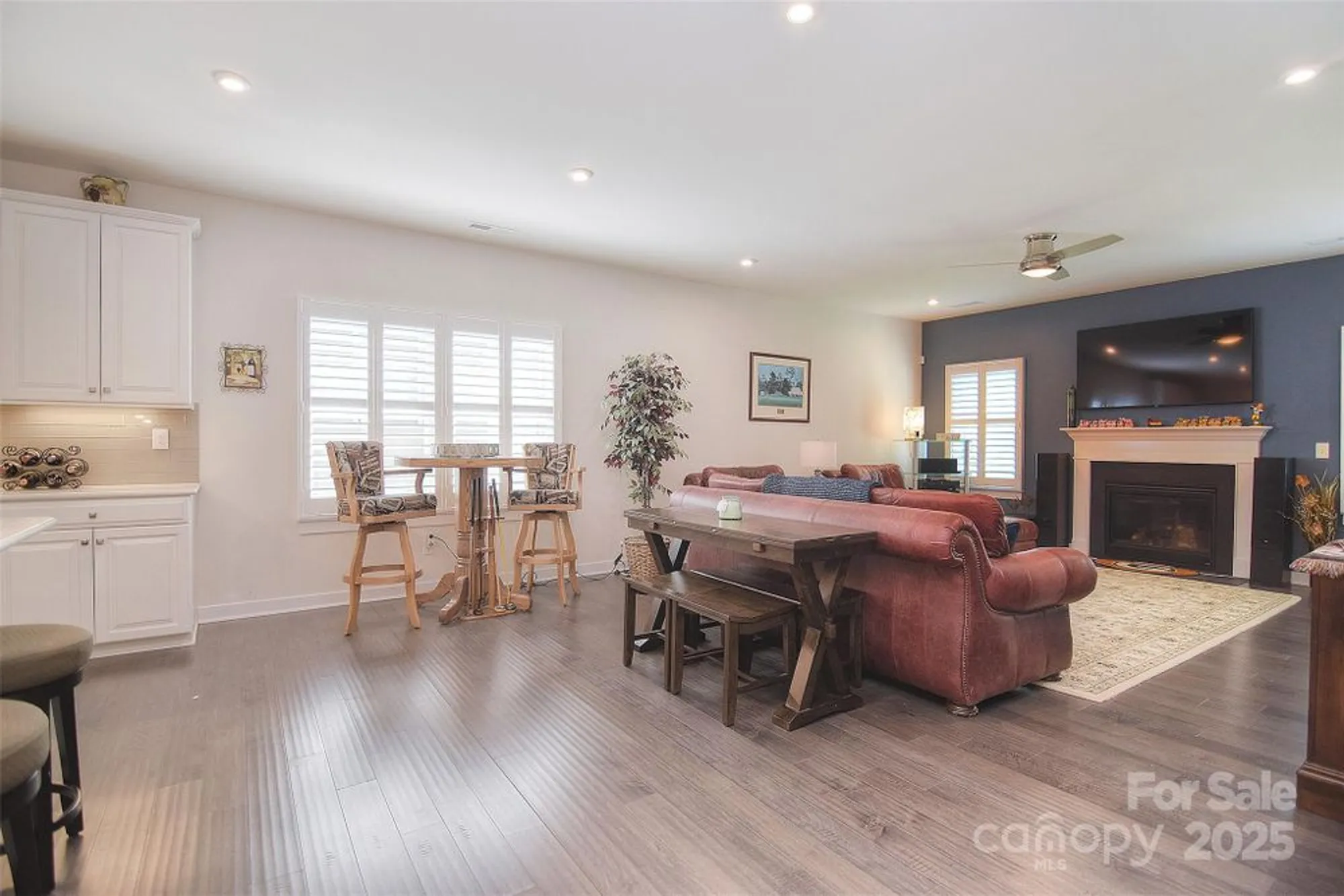 Property Slideshow image 9 of 38 | 5219 larewood dr, Charlotte, NC, 28215