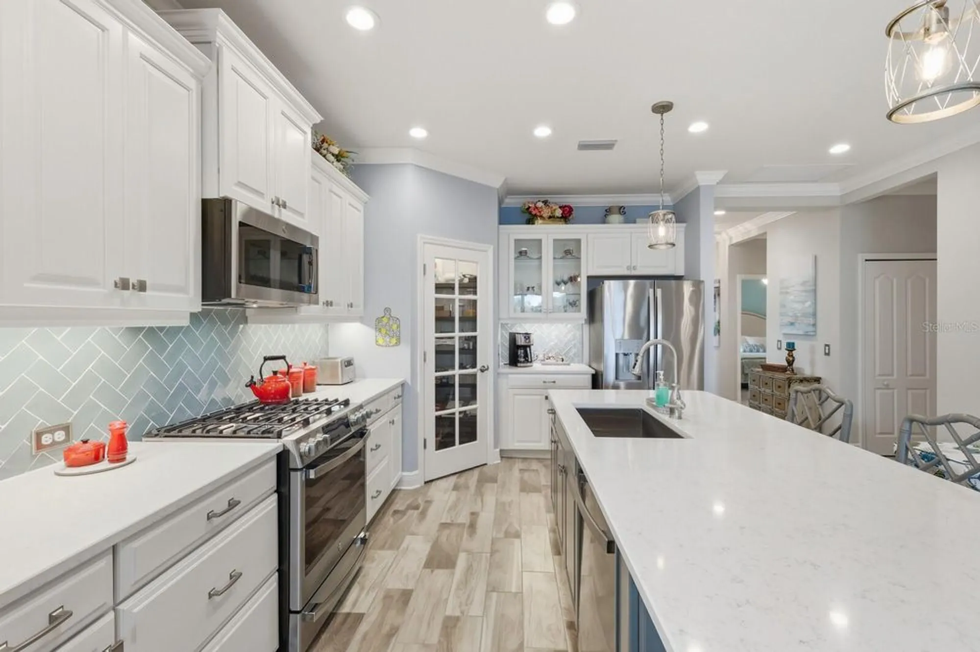 Property Slideshow image 15 of 59 | 2723 sapphire blue ln, Bradenton, FL, 34211