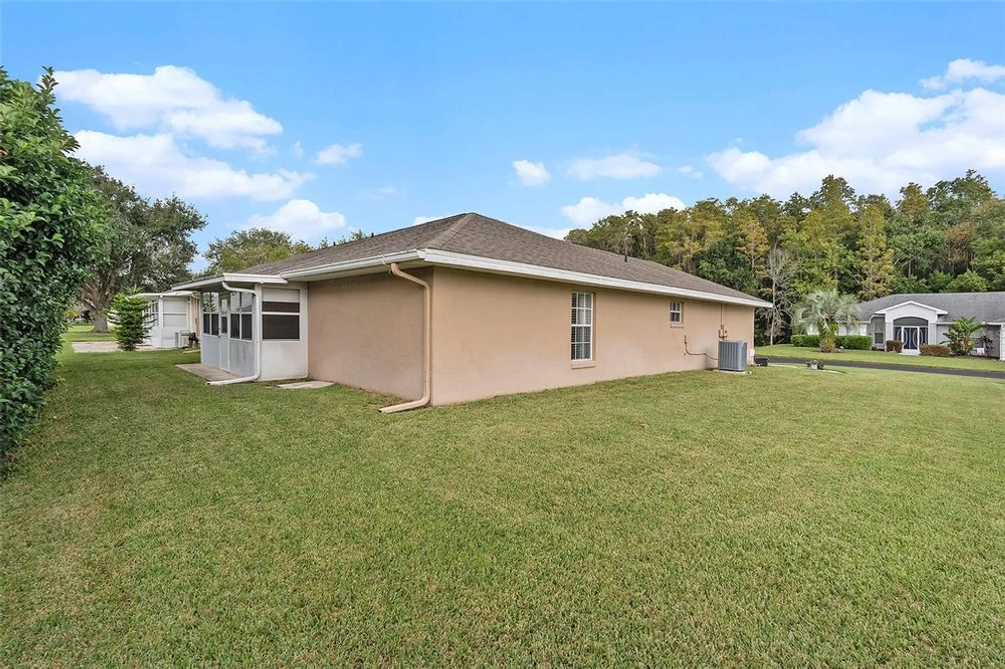 Property Slideshow image 28 of 39 | 29418 schinnecock hills ln, San Antonio, FL, 33576