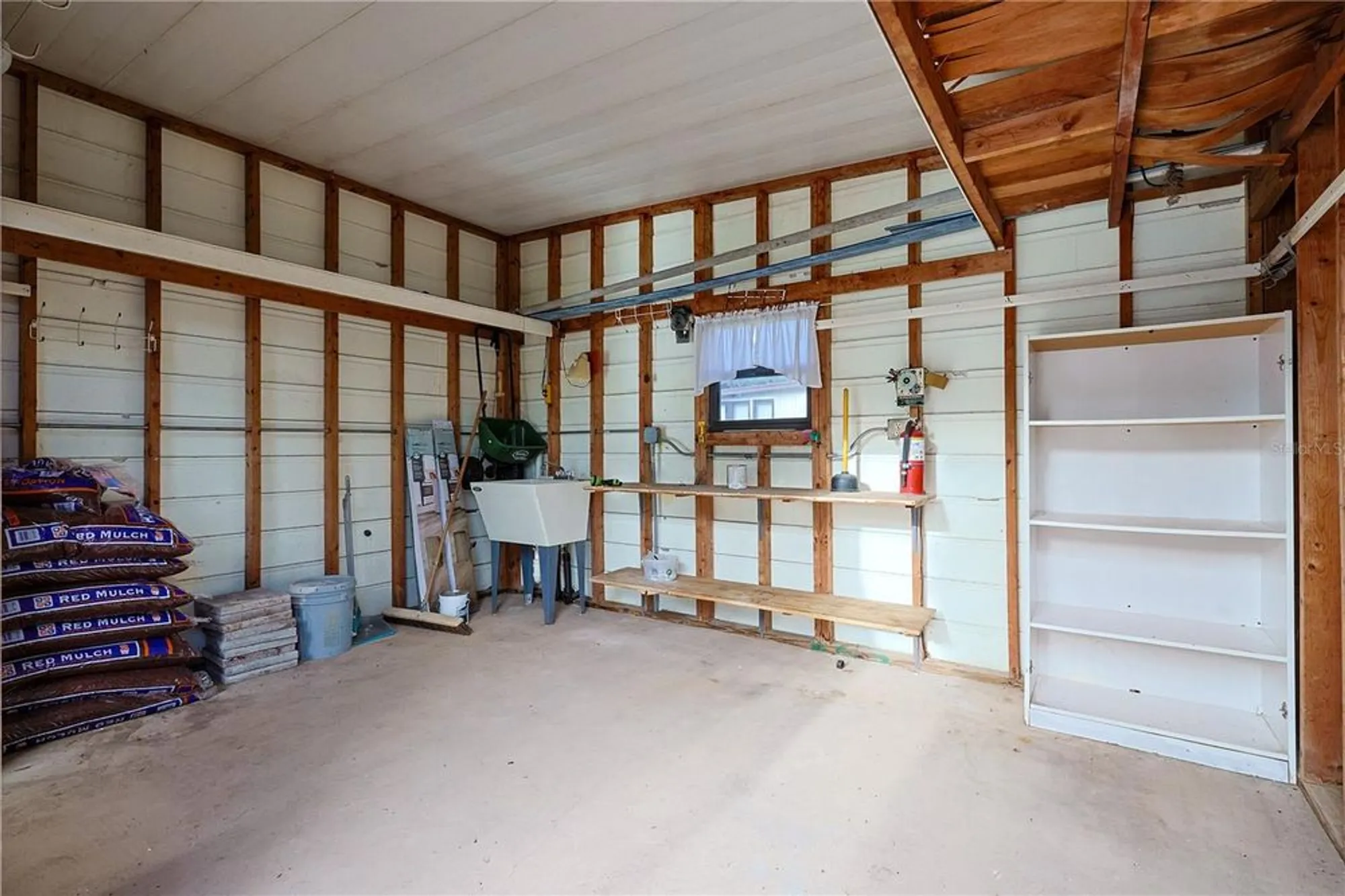 Property Slideshow image 22 of 52 | 111 sugar maple ave, Wildwood, FL, 34785