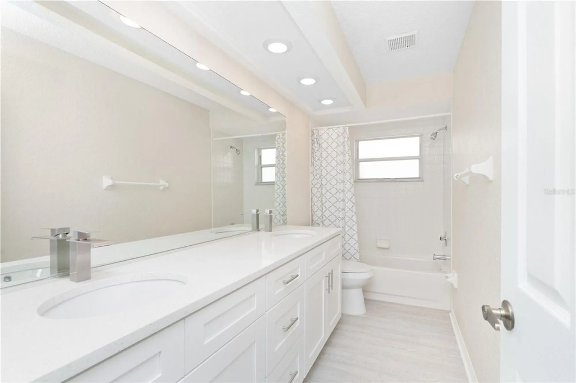 Property Slideshow image 32 of 52 | 9390 mississippi run, Weeki Wachee, FL, 34613