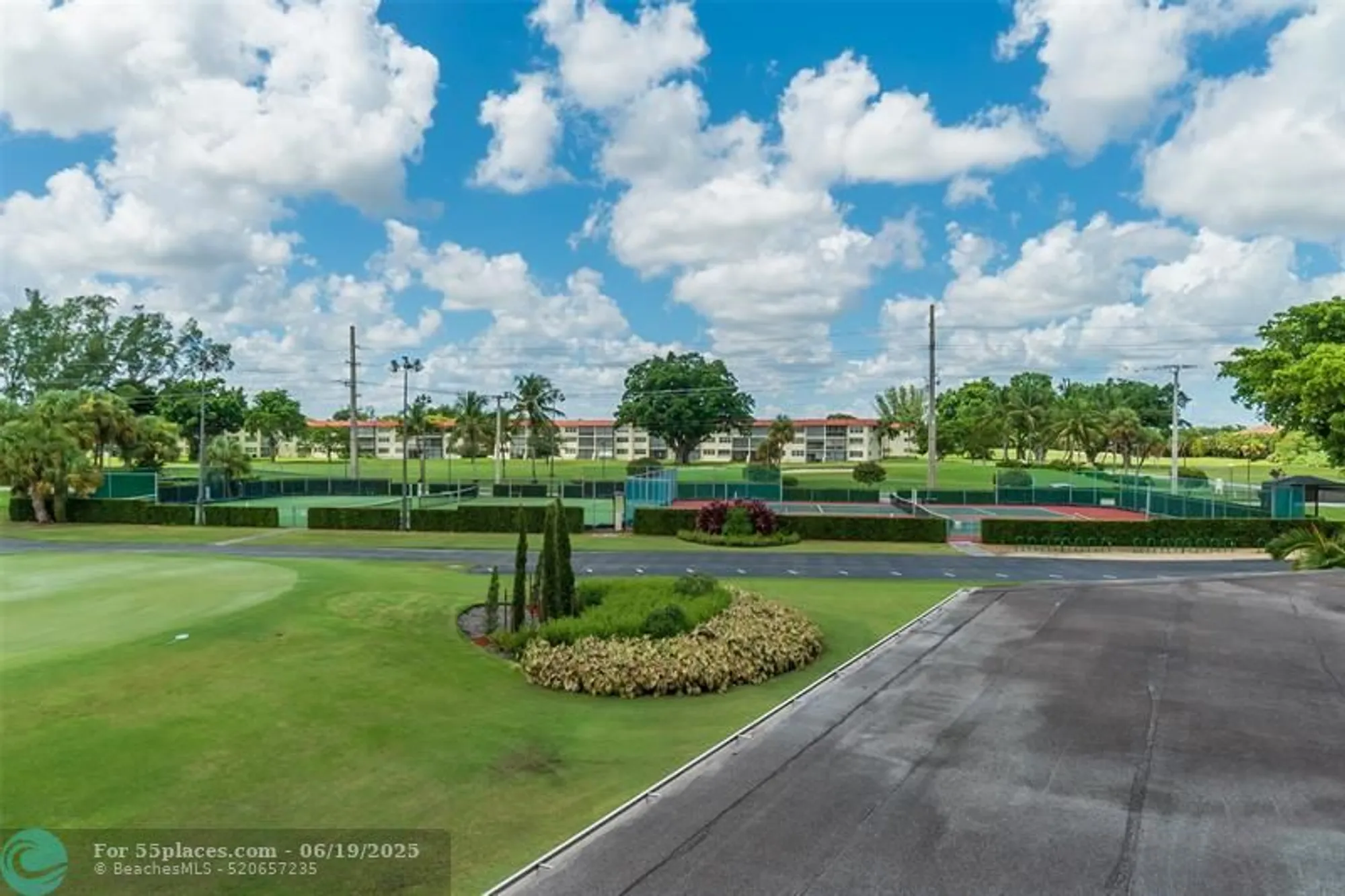 Property Slideshow image 40 of 80 | 9800 n hollybrook lake dr apt 309, Pembroke Pines, FL, 33025