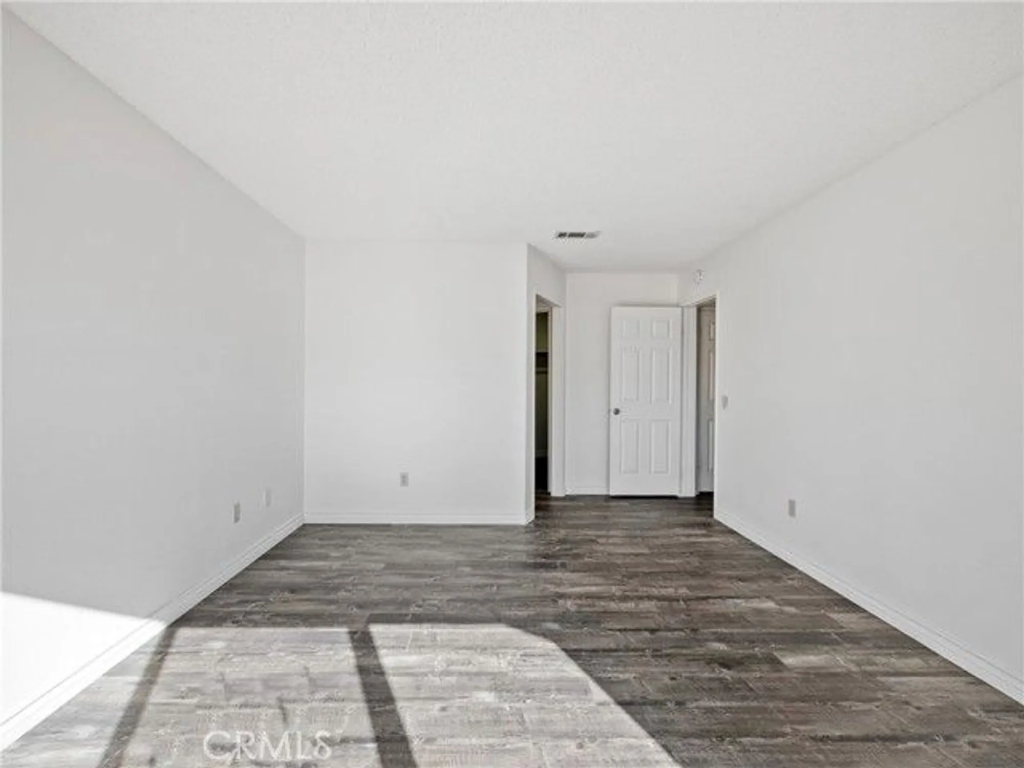 Property Slideshow image 23 of 37 | 19246 pine way, Apple Valley, CA, 92308
