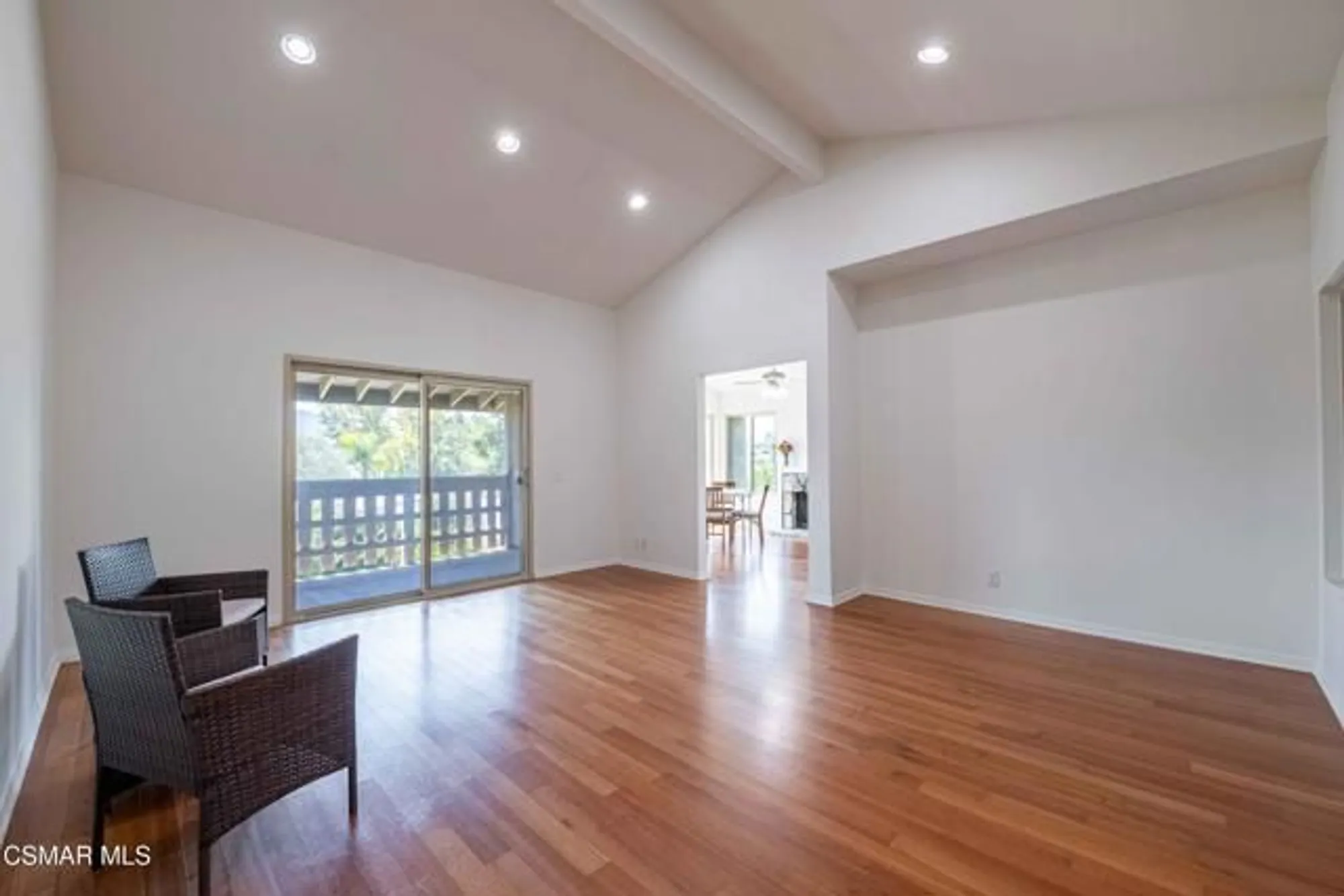 Property Slideshow image 6 of 34 | 460 arbor lane ct apt 203, Thousand Oaks, CA, 91360