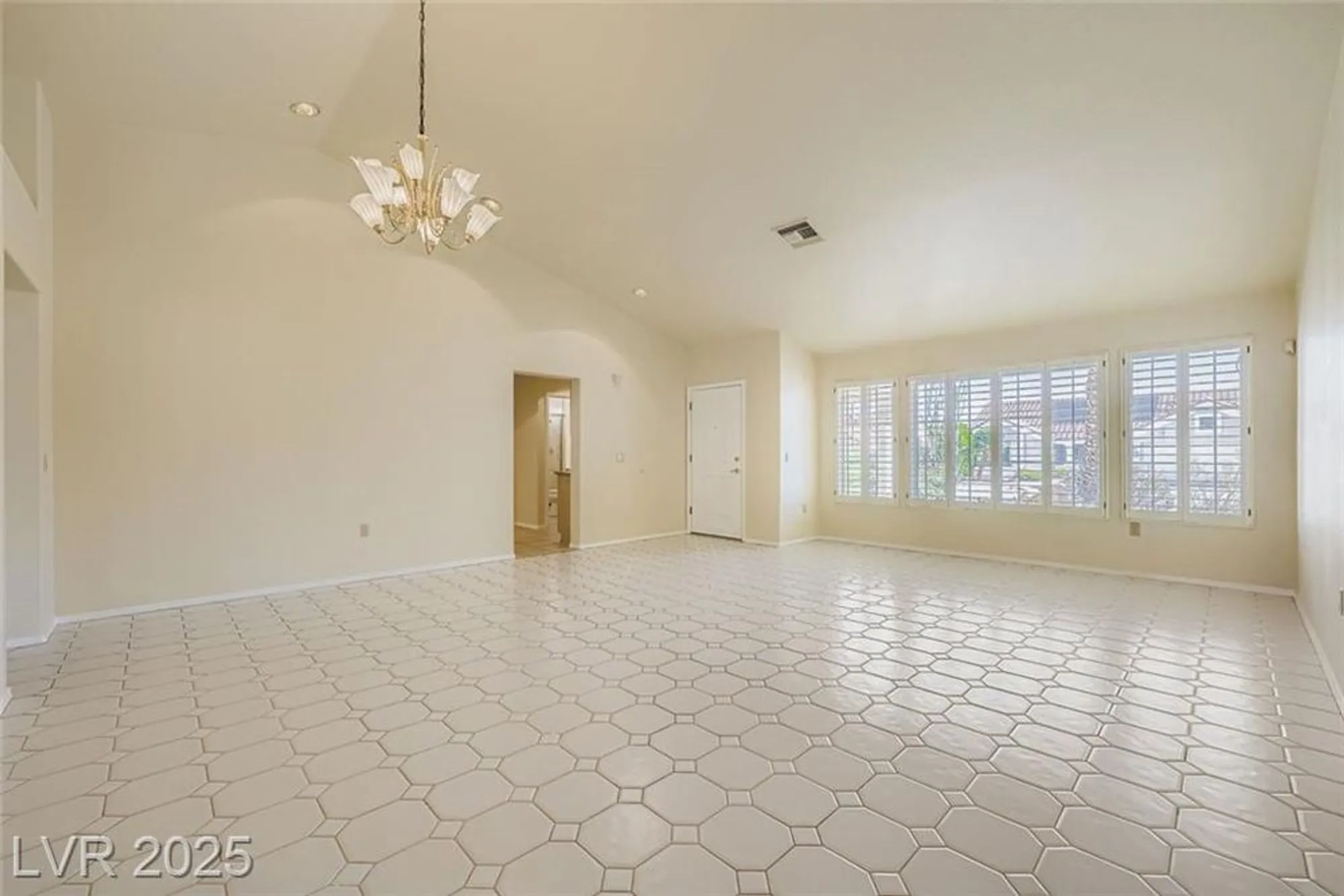 Property Slideshow image 7 of 29 | 2517 desert butte dr, Las Vegas, NV, 89134