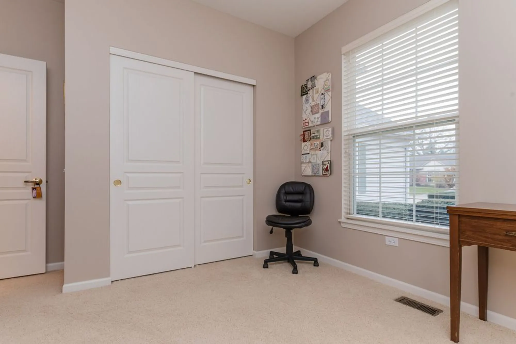 Property Slideshow image 15 of 44 | , Huntley, IL, 60142