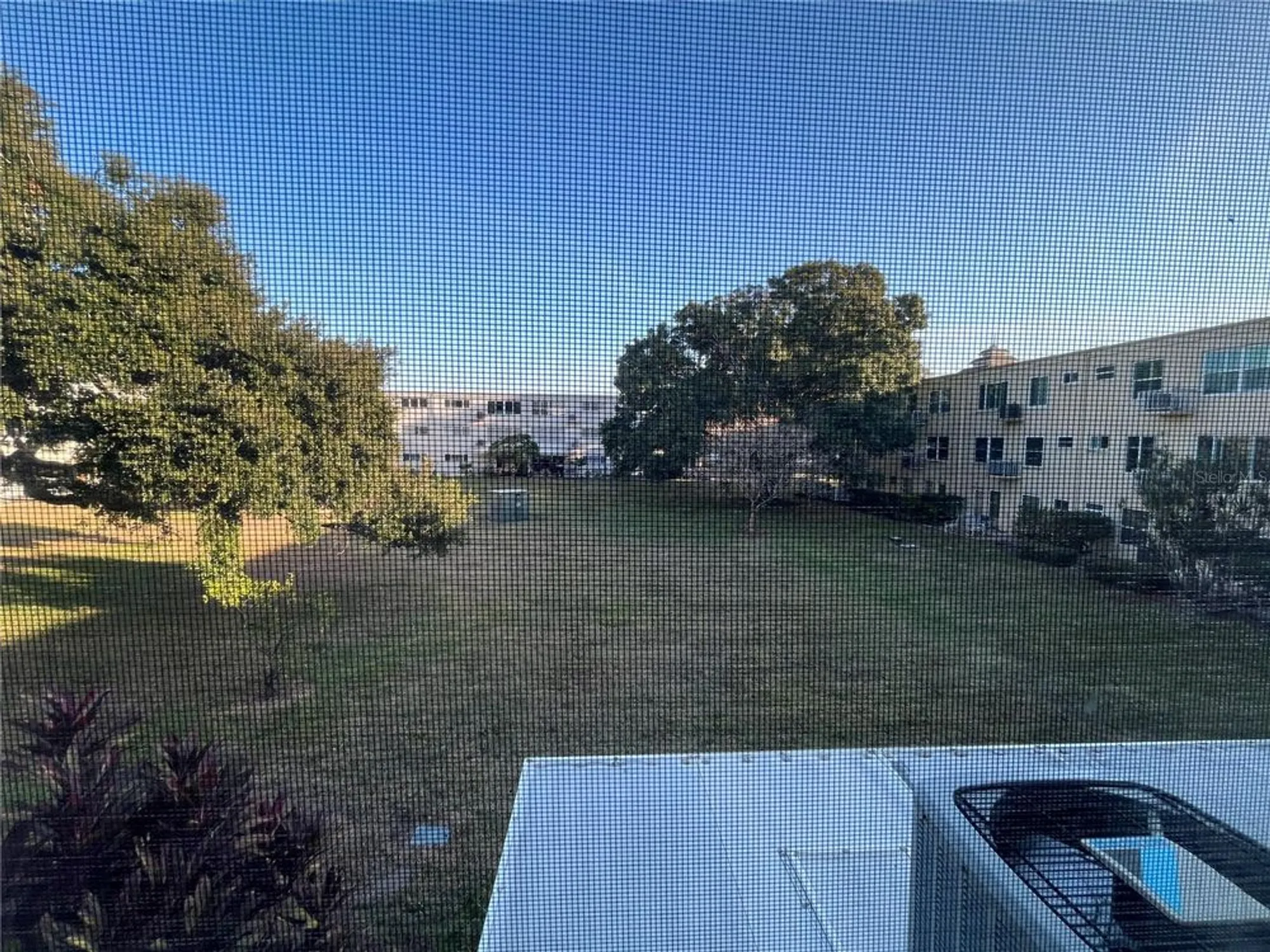 Property Slideshow image 16 of 37 | 2253 norwegian dr 33, Clearwater, FL, 33763