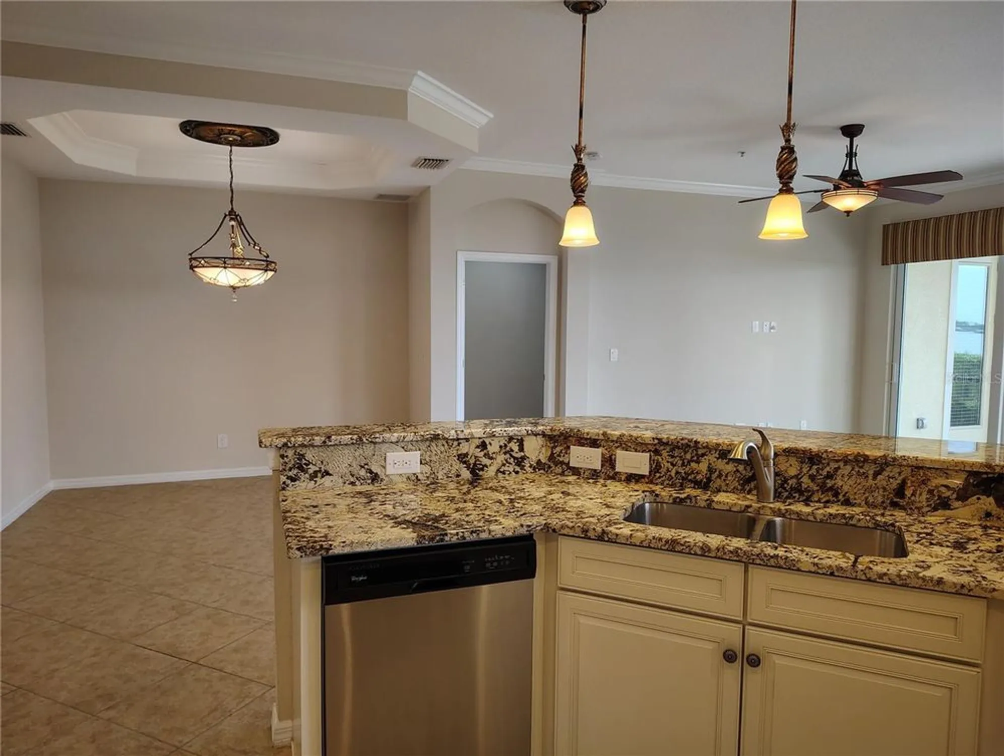 Property Slideshow image 19 of 84 | 1264 riverscape st b, Bradenton, FL, 34208