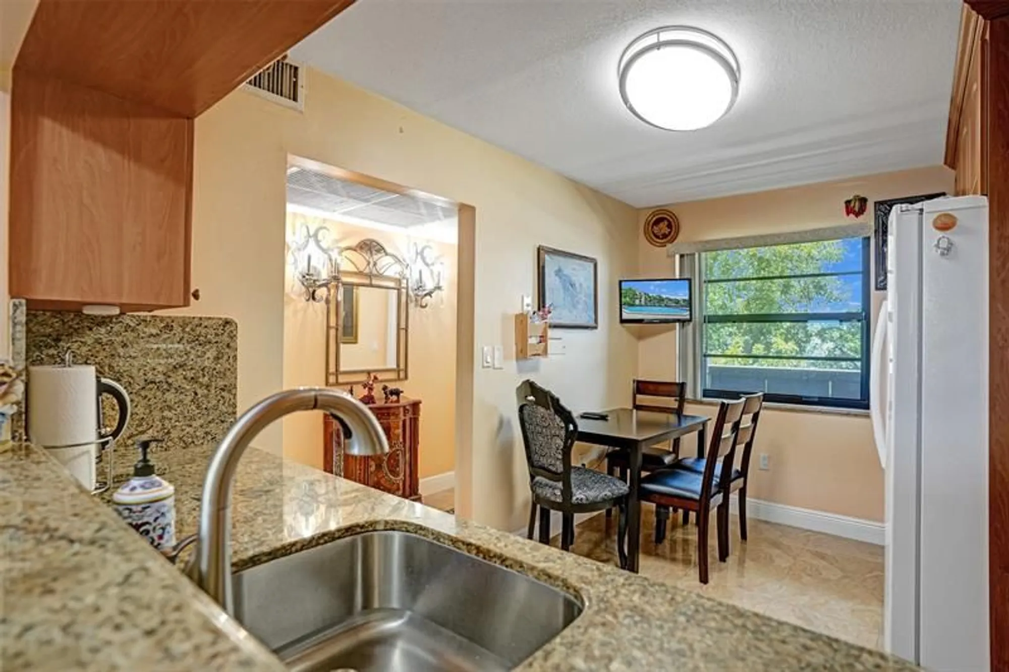 Property Slideshow image 9 of 48 | 1101 colony point cir 403, Pembroke Pines, FL, 33026